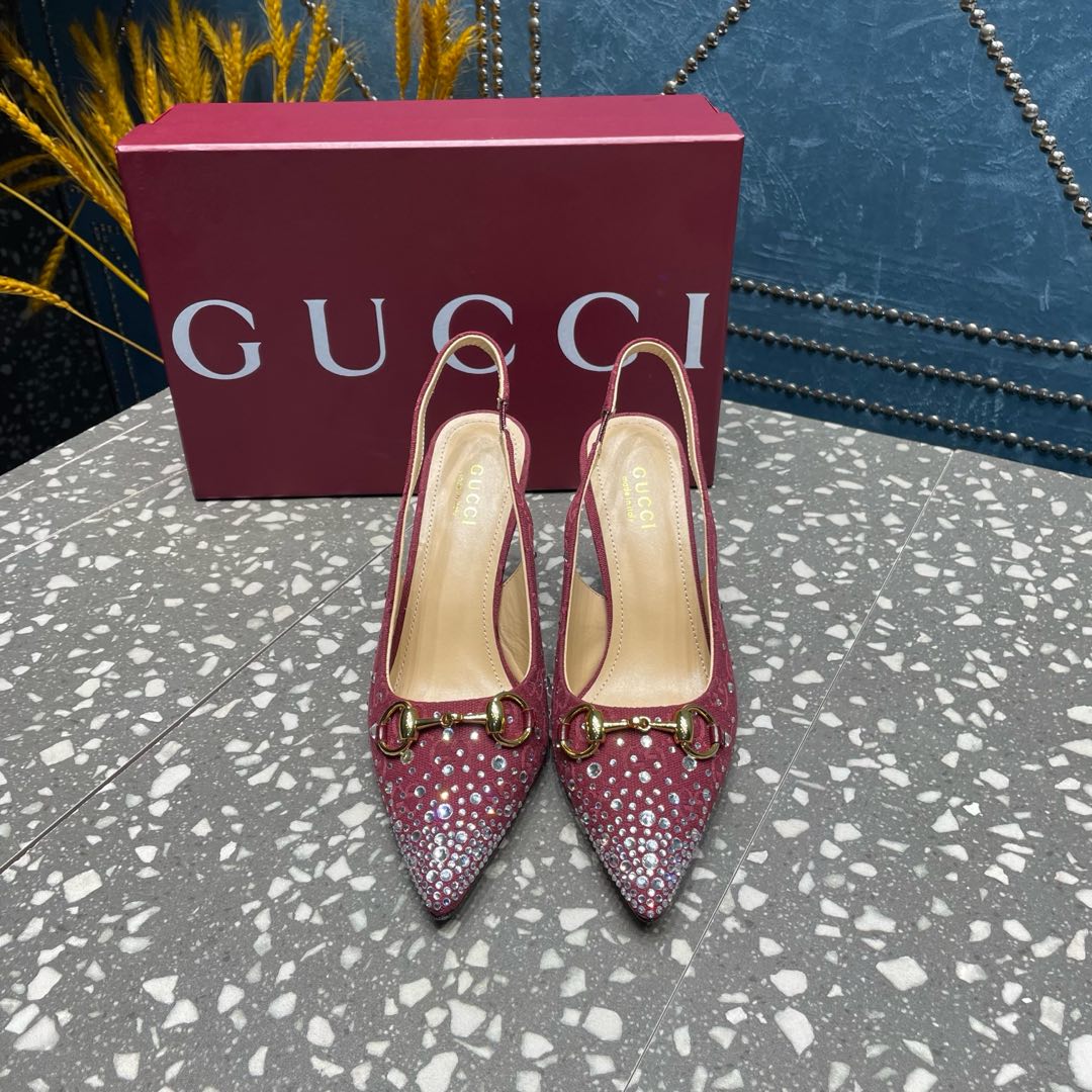 NO:171388,Gucci series high heel women's shoes [celebration] [celebration] [celebration] The original version 11 is developed, carefully modified shoe lasts, leather/special materials are developed according to the original version. The fasteners are so delicate that they are impeccable!  ① Cowhide upper/press brand letter brand letter fabric/scalding diamond ② Inner sheepskin ③ Outsole genuine leather sole ④ Heel height: 10cm ⑤ Size number - 42 (40.41 42 customized) ⑥ The latest red packaging of the packaging counter ⑦ Price letter cowhide letter material diamond style, sandals, gucci, gucci, sandals, cowhide, sheepskin, Leather soles19860909Gucci 古驰系列高跟女鞋[庆祝][庆祝][庆祝] 原版11开发,精心调制的鞋楦,皮料/特殊材料按原版开发.扣件细腻到无可挑剔！ ①鞋面牛皮/压品牌字母品牌字母布料/烫钻 ②内里羊皮 ③大底真皮大底 ④跟高:10cm ⑤码数-42（40.41 42订做） ⑥包装专柜最新红色包装 ⑦价格字母牛皮 字母材料钻款,凉鞋,gucci,gucci,sandals,cowhide,sheepskin,Leather soles,Women's Shoes