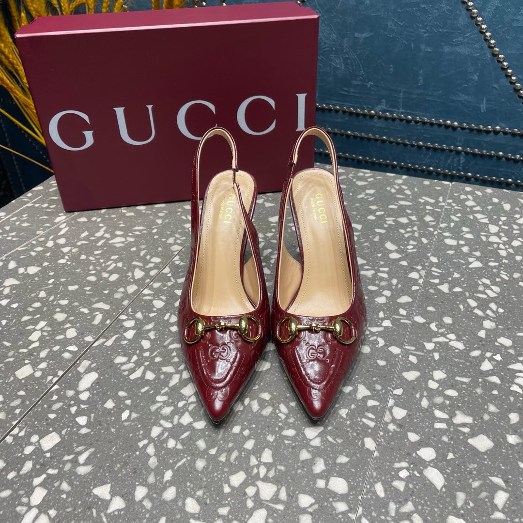 NO:171356,Gucci series high heel women's shoes [celebration] [celebration] [celebration] The original version 11 is developed, carefully modified shoe lasts, leather/special materials are developed according to the original version. The fasteners are so delicate that they are impeccable!  ① Cowhide upper/press brand letter brand letter fabric/scalding diamond ② Inner sheepskin ③ Outsole genuine leather sole ④ Heel height: 10cm ⑤ Size number 035-42 (40.41 42 customized) ⑥ Latest red packaging for packaging counter ⑦ Price letters/coated leather, sandals, gucci, gucci, sandals, cowhide, sheepskin, Leather soles19860909Gucci 古驰系列高跟女鞋[庆祝][庆祝][庆祝] 原版11开发,精心调制的鞋楦,皮料/特殊材料按原版开发.扣件细腻到无可挑剔！ ①鞋面牛皮/压品牌字母品牌字母布料/烫钻 ②内里羊皮 ③大底真皮大底 ④跟高:10cm ⑤码数035-42（40.41 42订做） ⑥包装专柜最新红色包装 ⑦价格字母/牛皮,凉鞋,gucci,gucci,sandals,cowhide,sheepskin,Leather soles,Women's Shoes