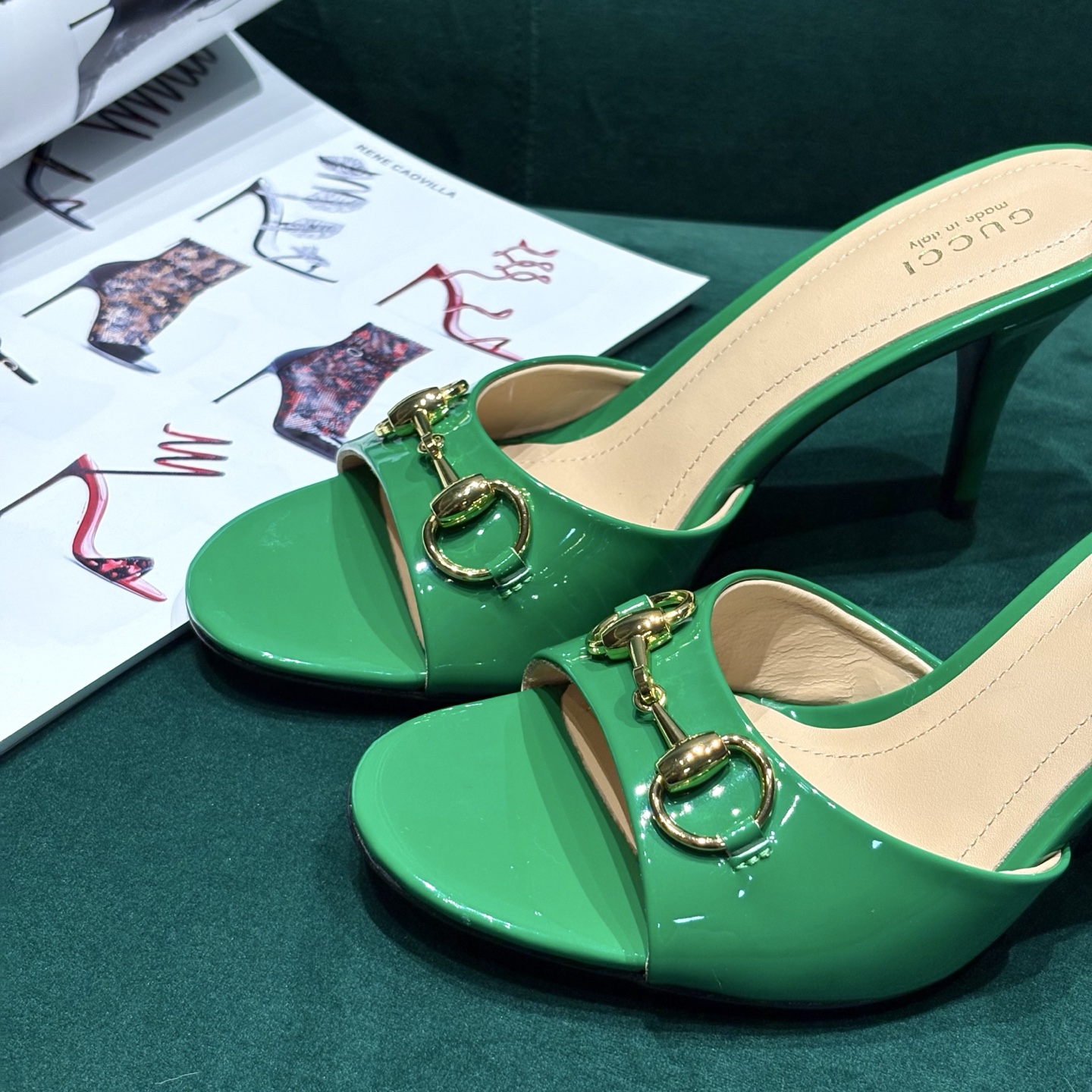 Gucci Style Red Leather Women's Shoes style reference detail image 5 from source 784644