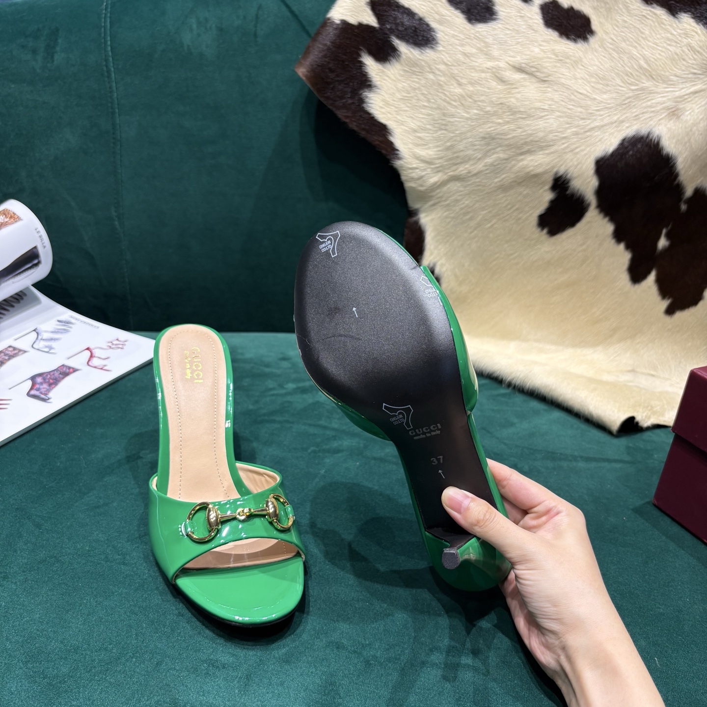 Gucci Style Red Leather Women's Shoes style reference detail image 6 from source 784644
