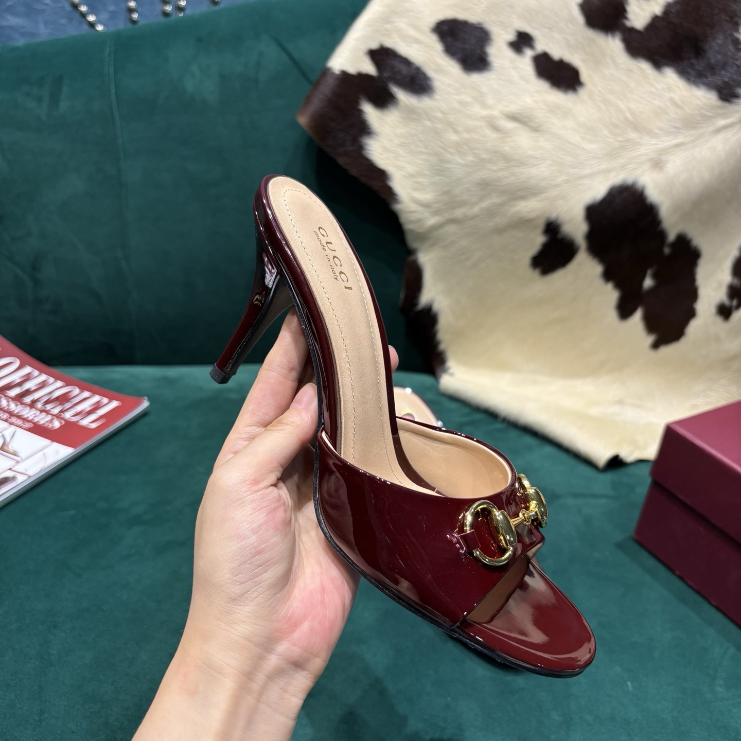 Gucci Style Red Leather Women's Shoes style reference detail image 8 from source 784645