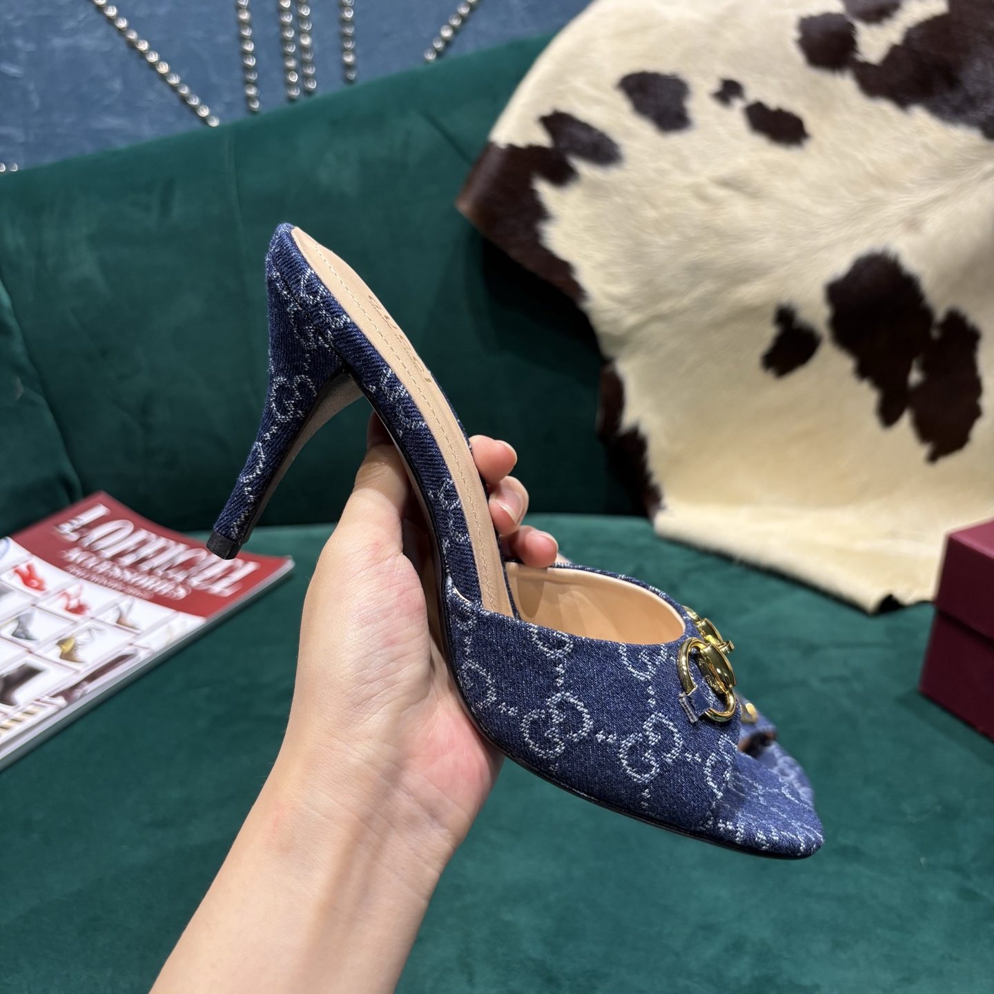 Gucci Style Red Leather Women's Shoes style reference detail image 9 from source 784652