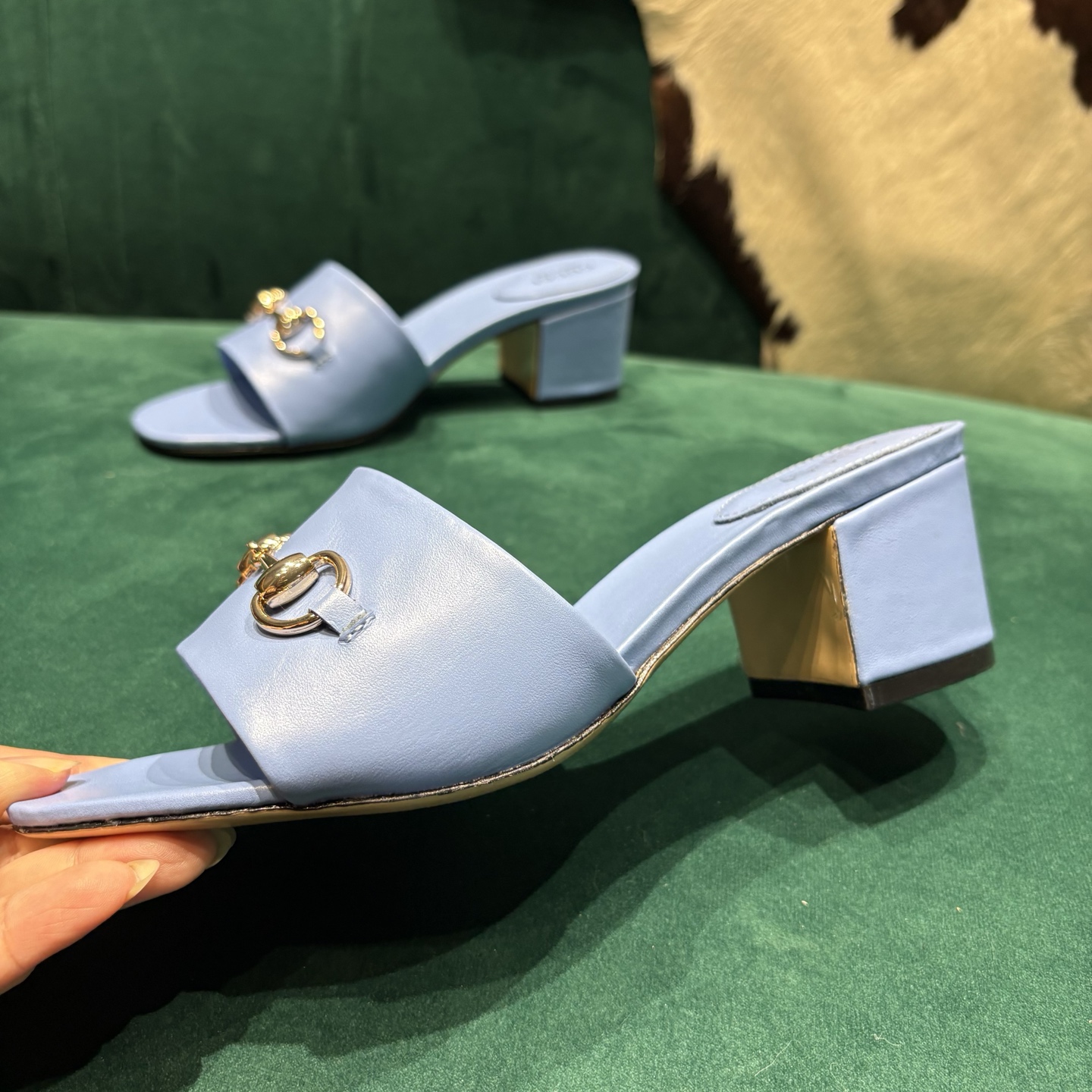 Gucci Style Red Leather Women's Shoes style reference detail image 4 from source 784653
