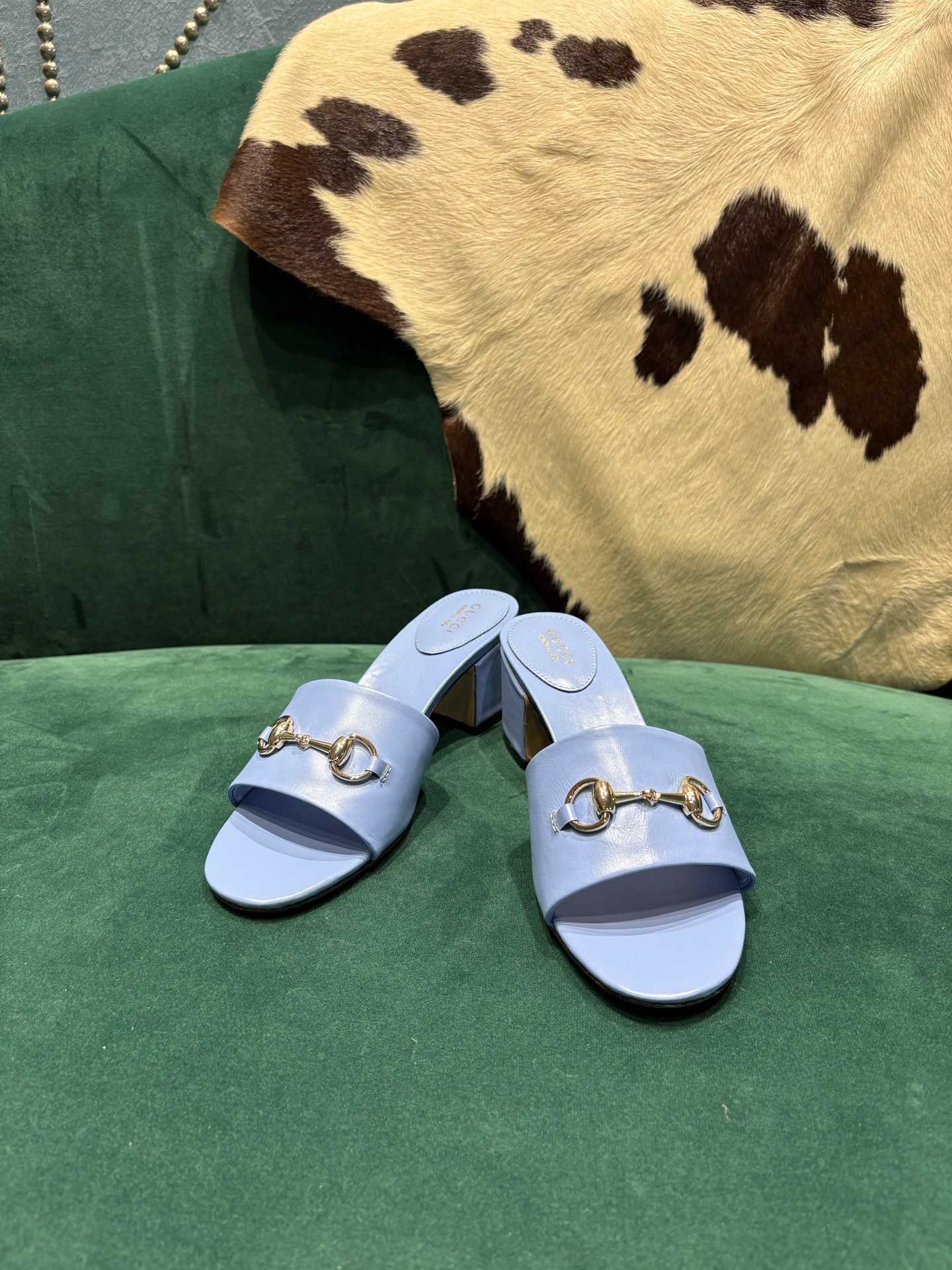 Gucci Style Red Leather Women's Shoes style reference detail image 1 from source 784653
