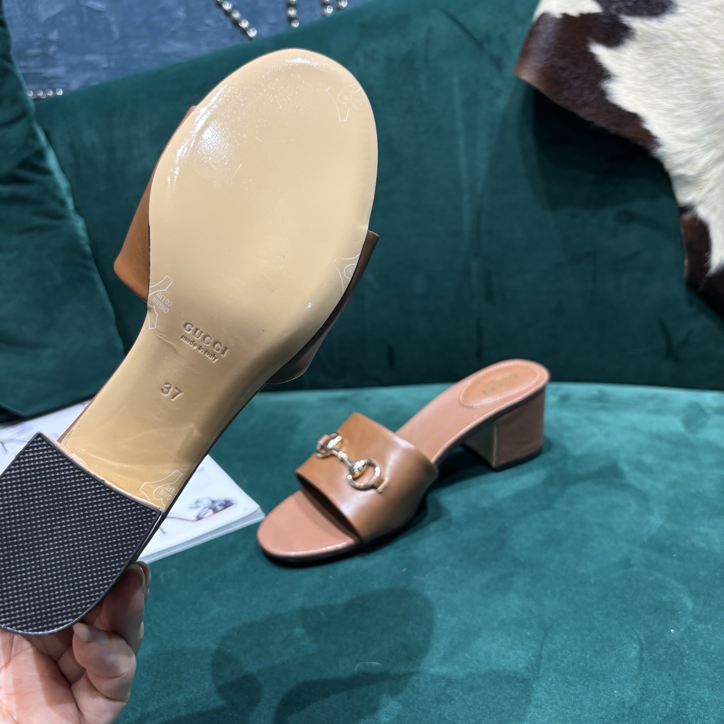 Gucci Style Red Leather Women's Shoes style reference detail image 5 from source 784654
