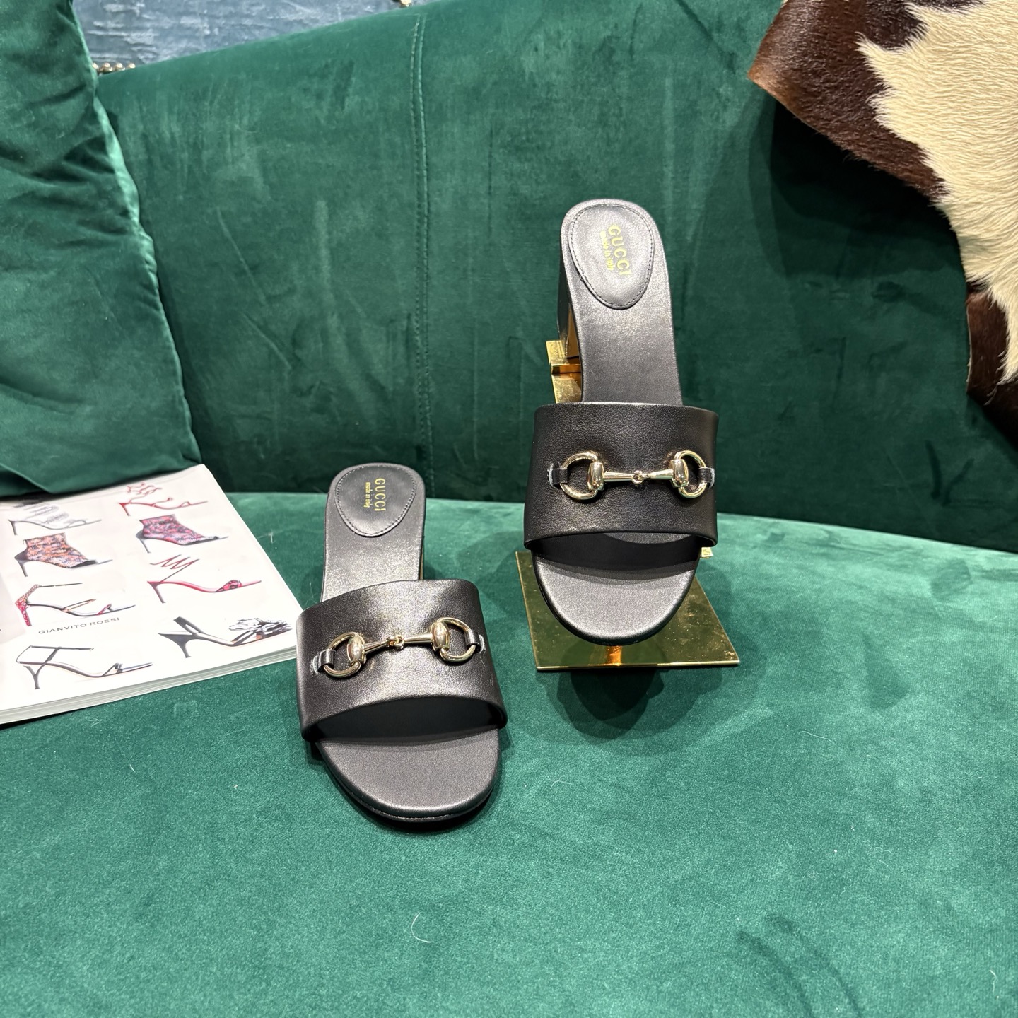 Gucci Style Red Leather Women's Shoes style reference detail image 7 from source 784655