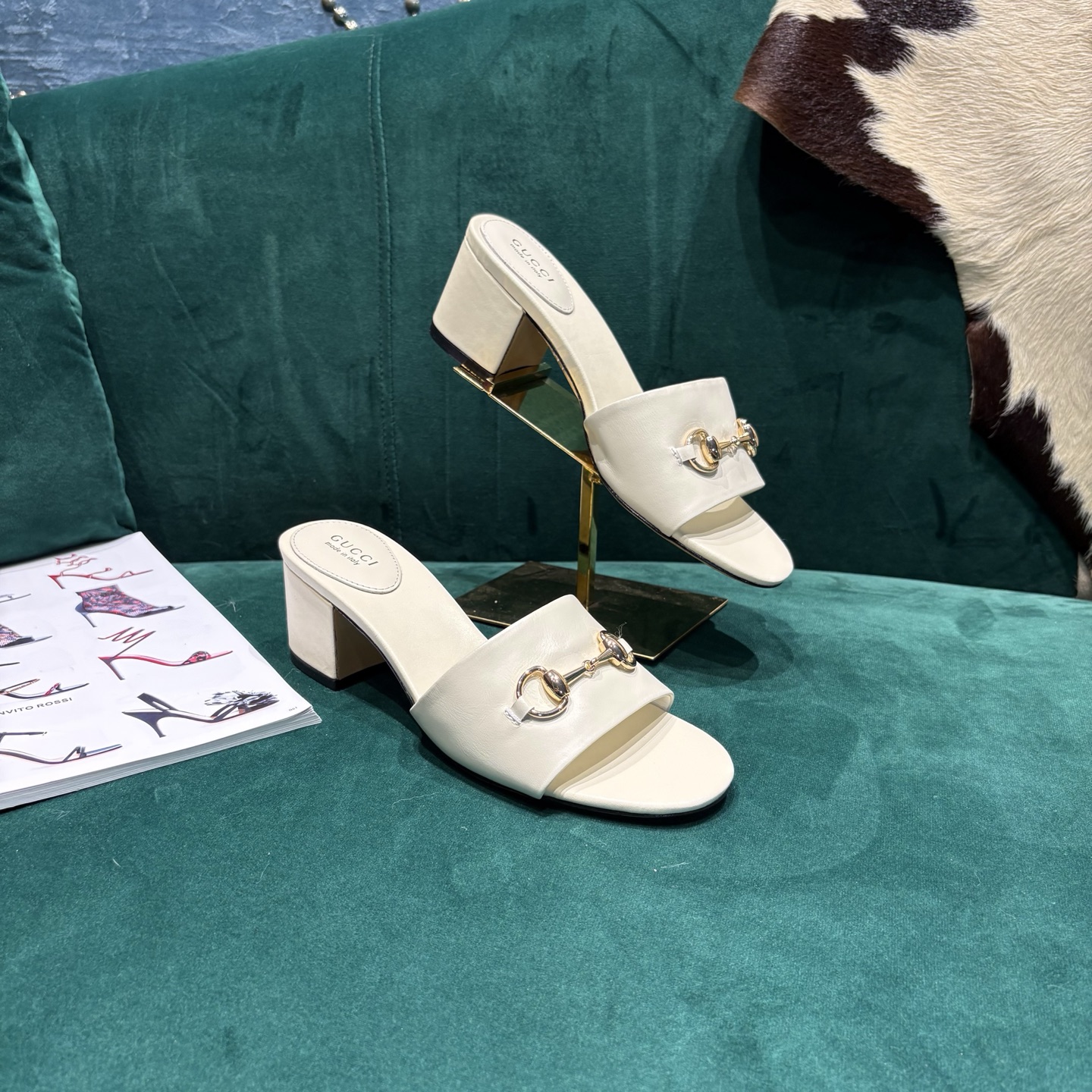 Gucci Style Red Leather Women's Shoes style reference detail image 9 from source 784656