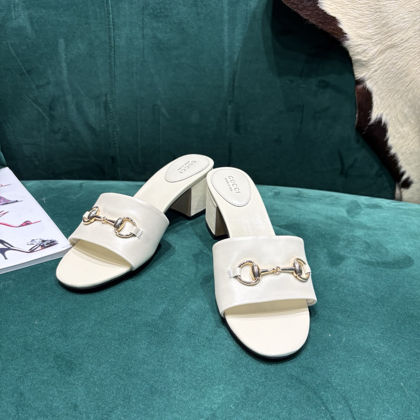 Gucci Style Red Leather Women's Shoes style reference detail image 1 from source 784656