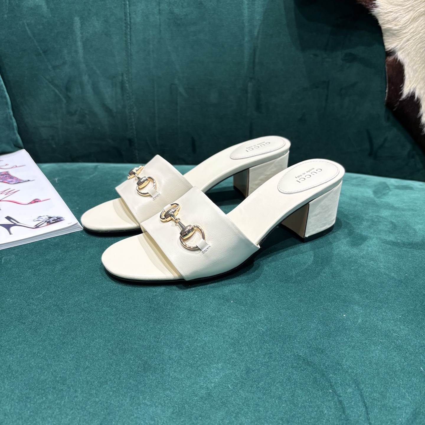 Gucci Style Red Leather Women's Shoes style reference detail image 3 from source 784656