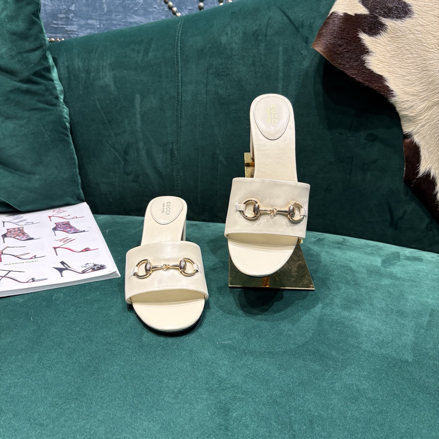 Gucci Style Red Leather Women's Shoes style reference detail image 8 from source 784656