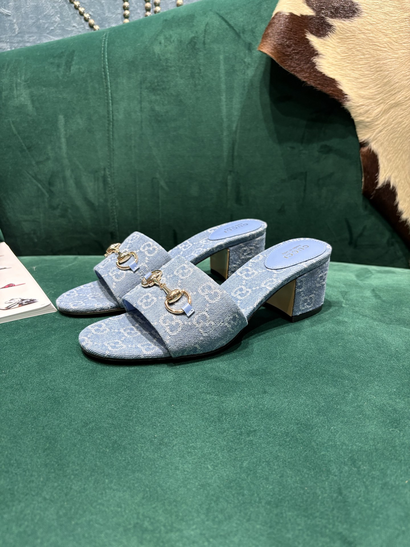 Gucci Style Red Leather Women's Shoes style reference detail image 3 from source 784657
