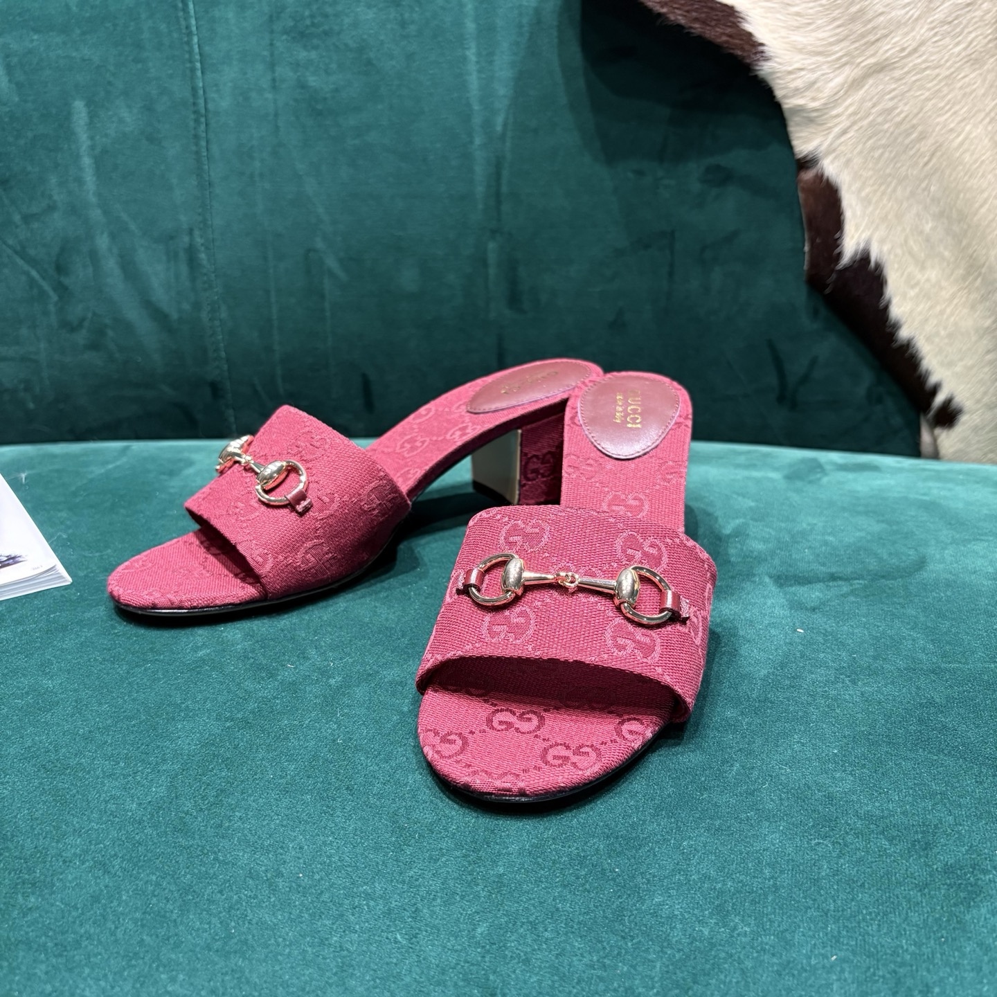 Gucci Style Red Leather Women's Shoes style reference detail image 1 from source 784658