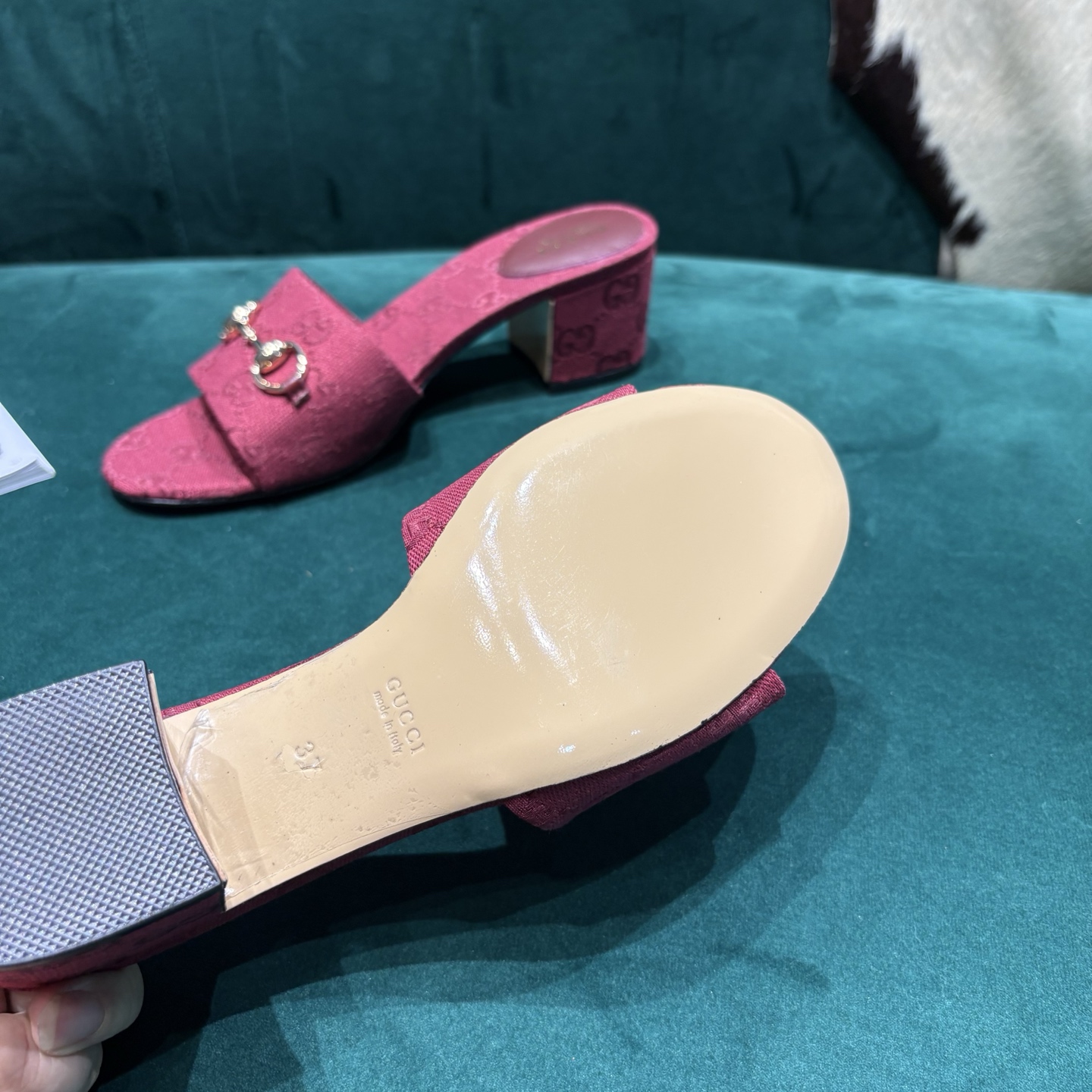 Gucci Style Red Leather Women's Shoes style reference detail image 6 from source 784658
