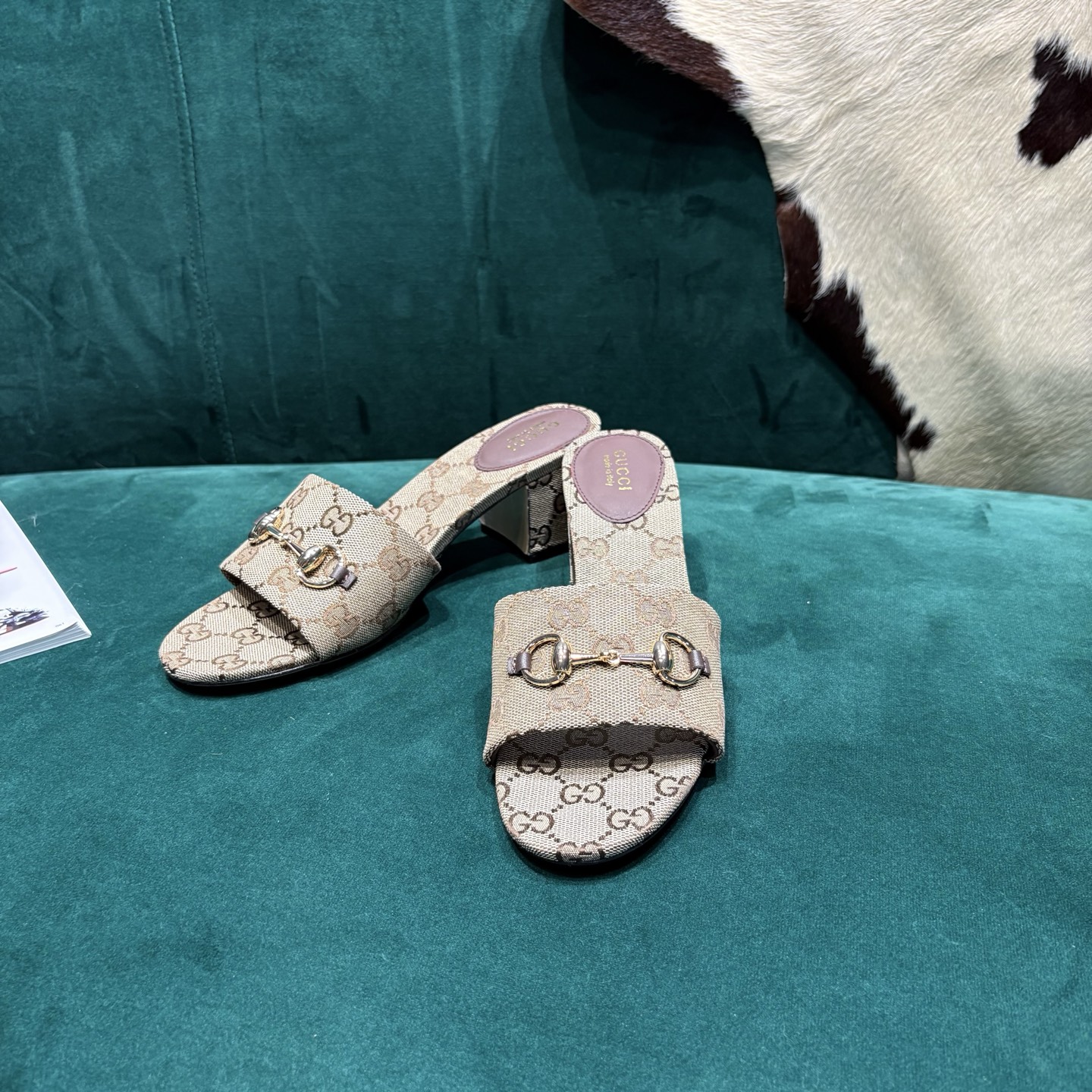 Gucci Style Red Leather Women's Shoes style reference detail image 1 from source 784659