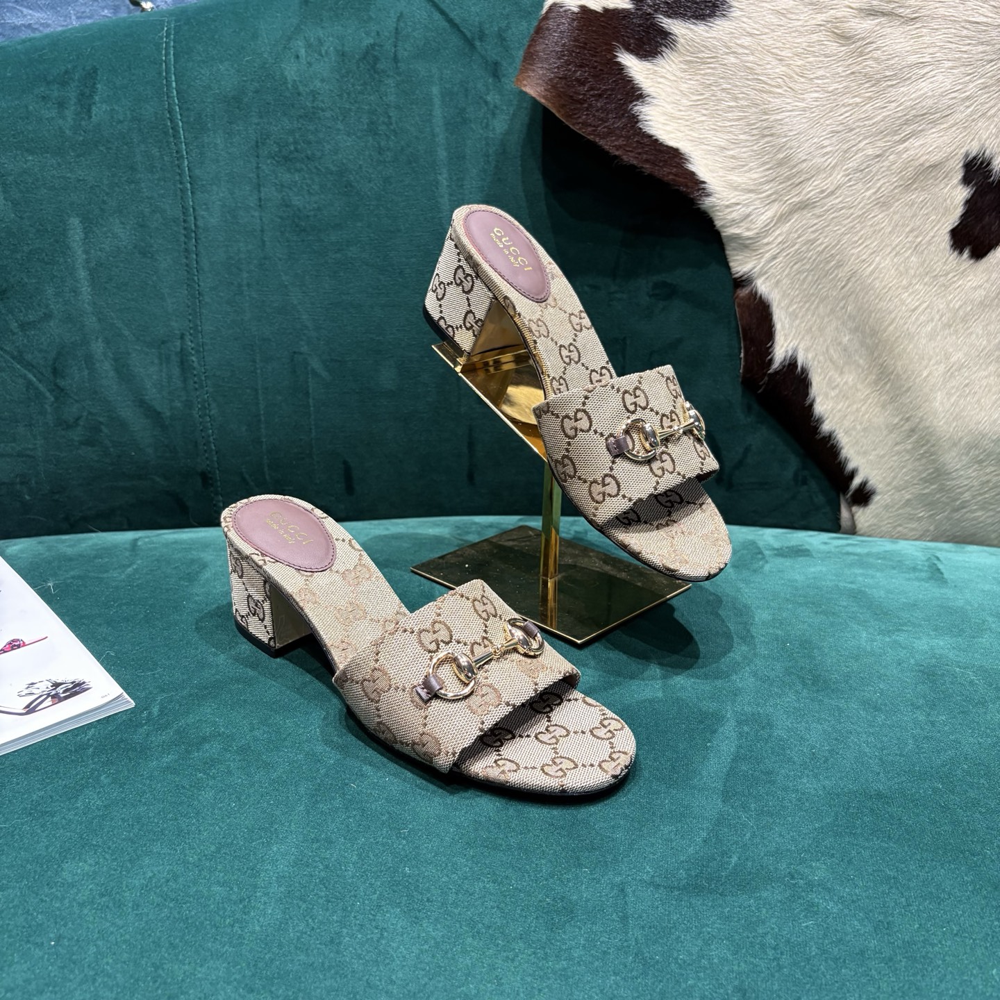 Gucci Style Red Leather Women's Shoes style reference detail image 9 from source 784659