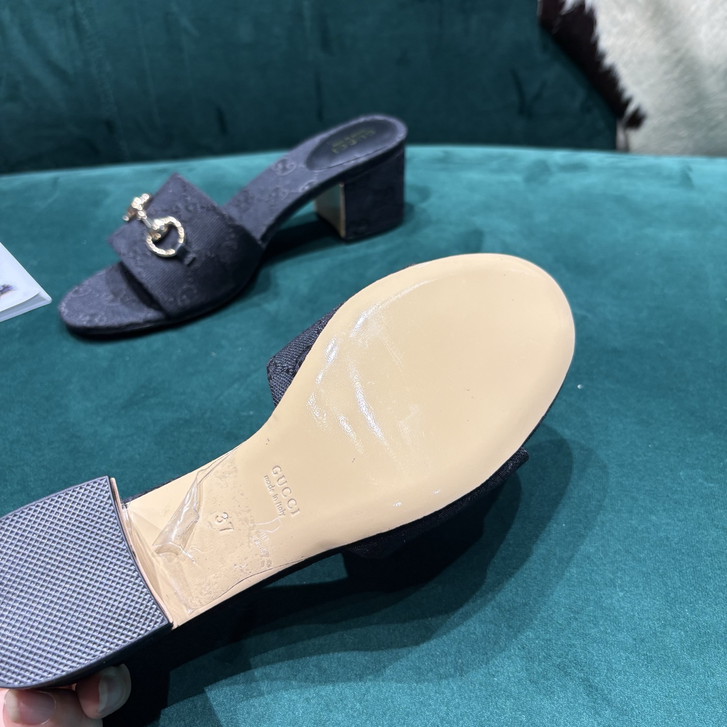 Gucci Style Red Leather Women's Shoes style reference detail image 6 from source 784660