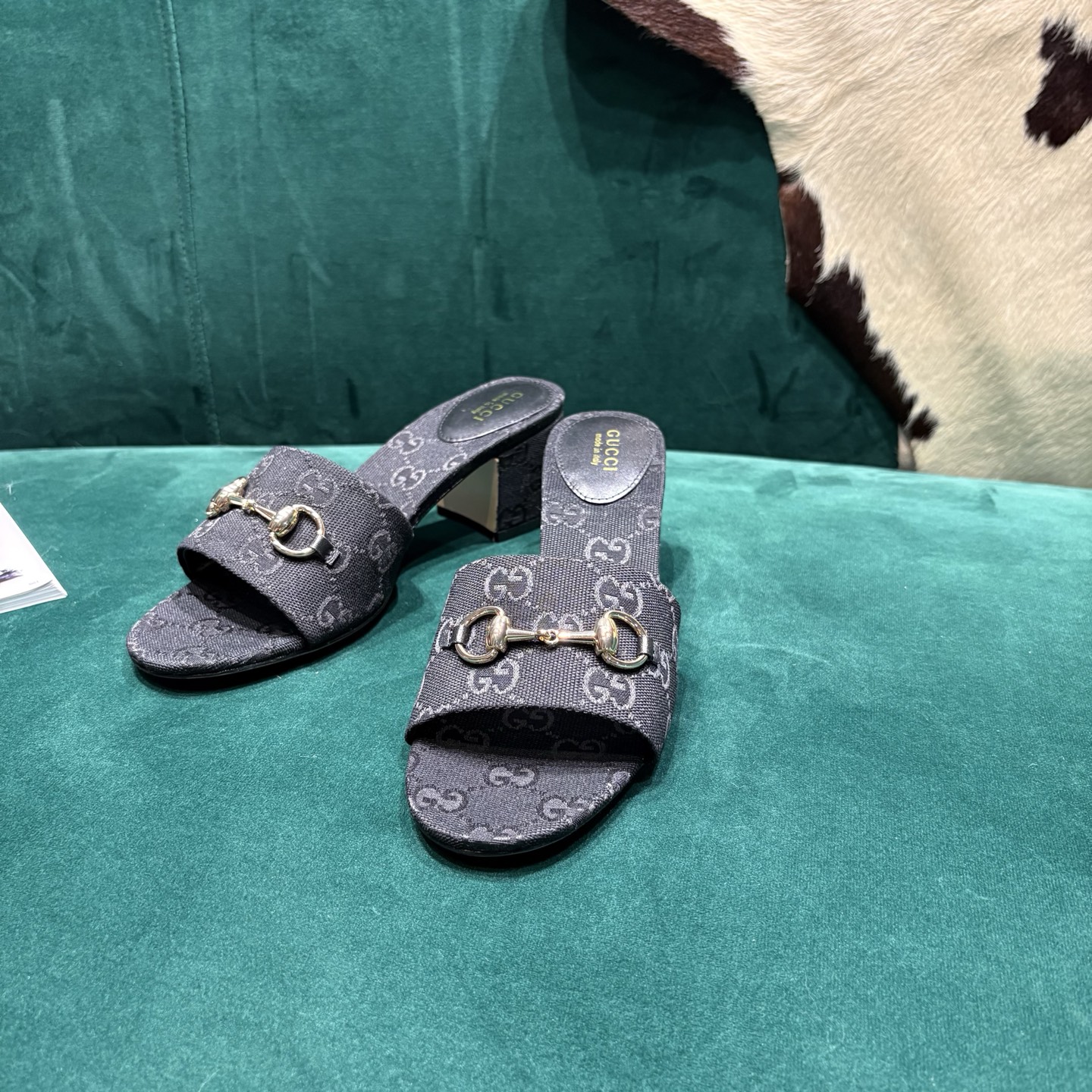 Gucci Style Red Leather Women's Shoes style reference detail image 1 from source 784660