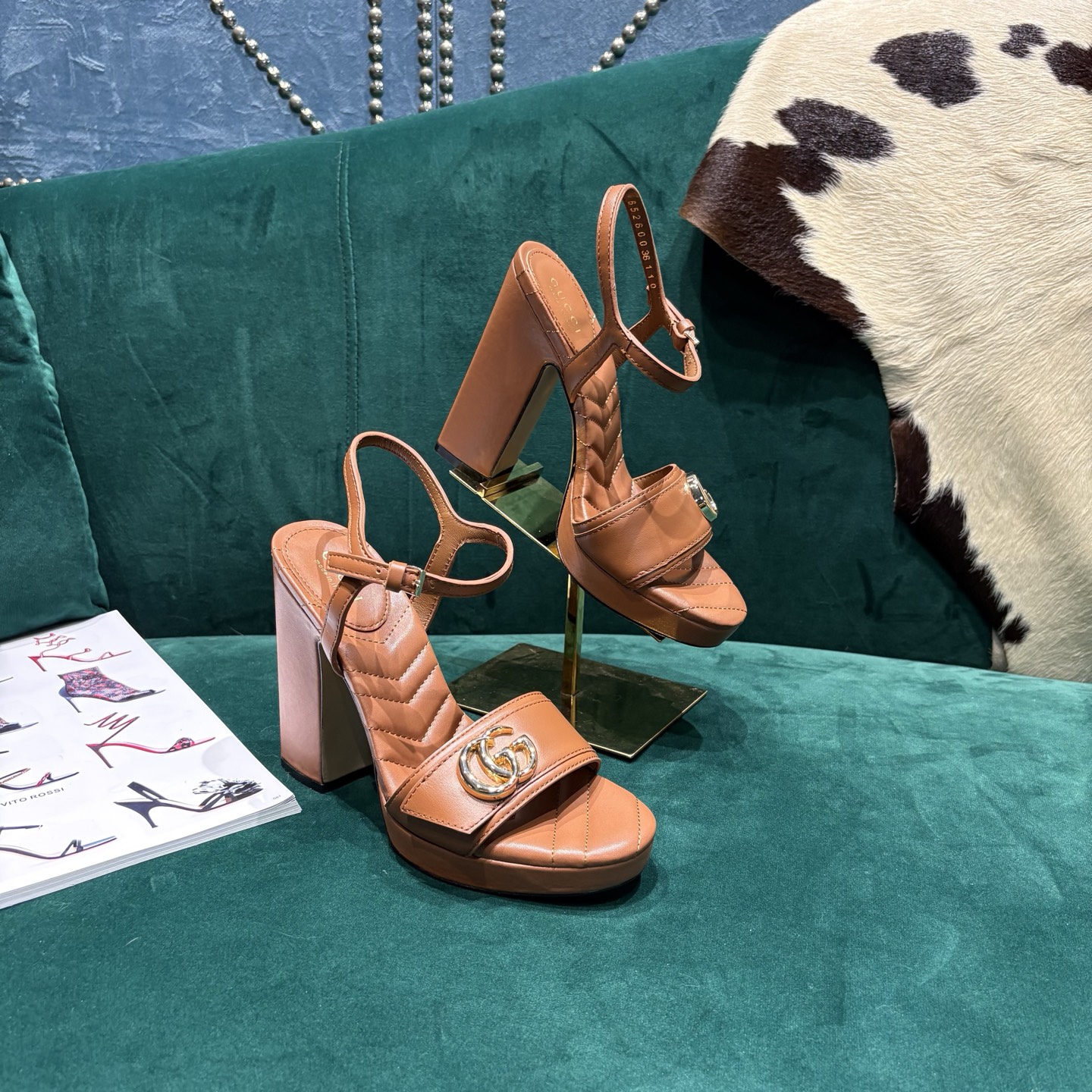 Gucci Style Red Leather Women's Shoes style reference detail image 9 from source 784662