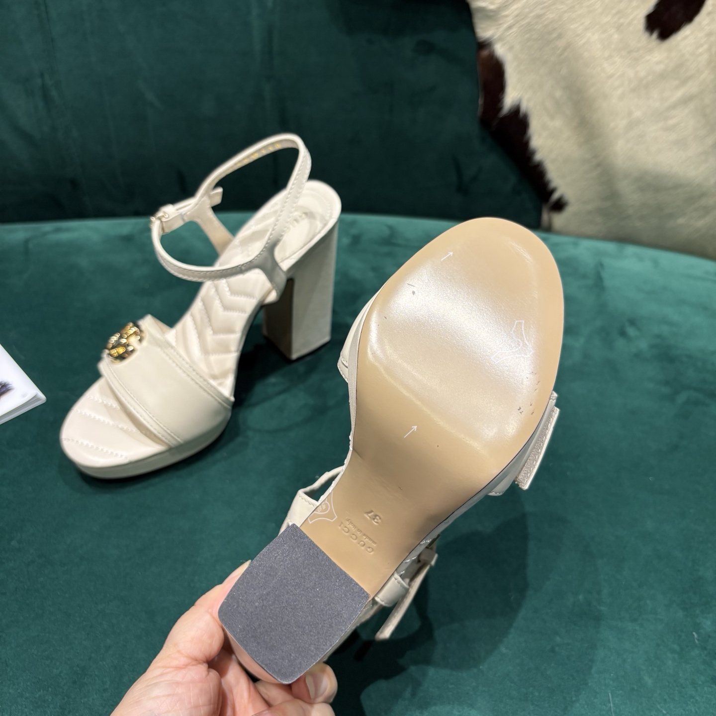 Gucci Style Red Leather Women's Shoes style reference detail image 7 from source 784663