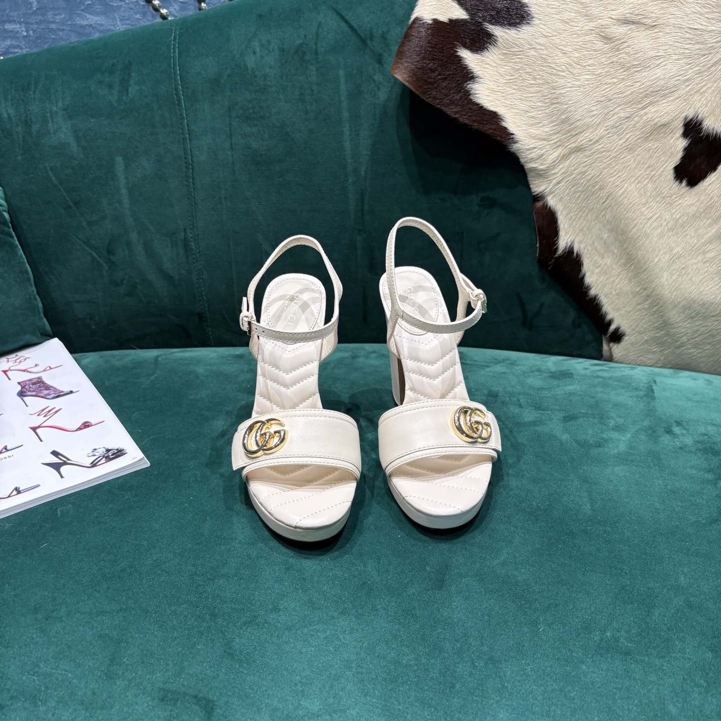 Gucci Style Red Leather Women's Shoes style reference detail image 1 from source 784663