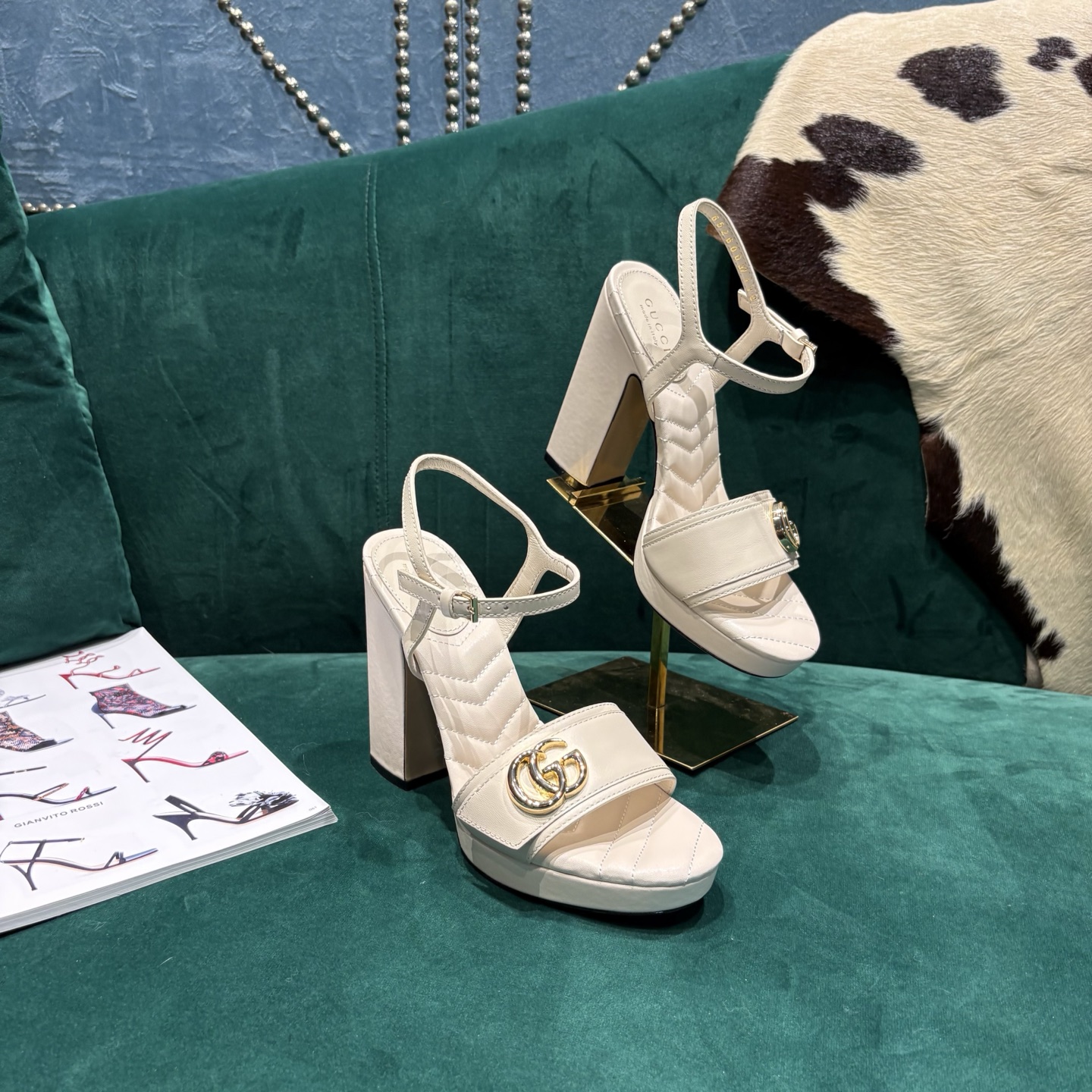 Gucci Style Red Leather Women's Shoes style reference detail image 8 from source 784663