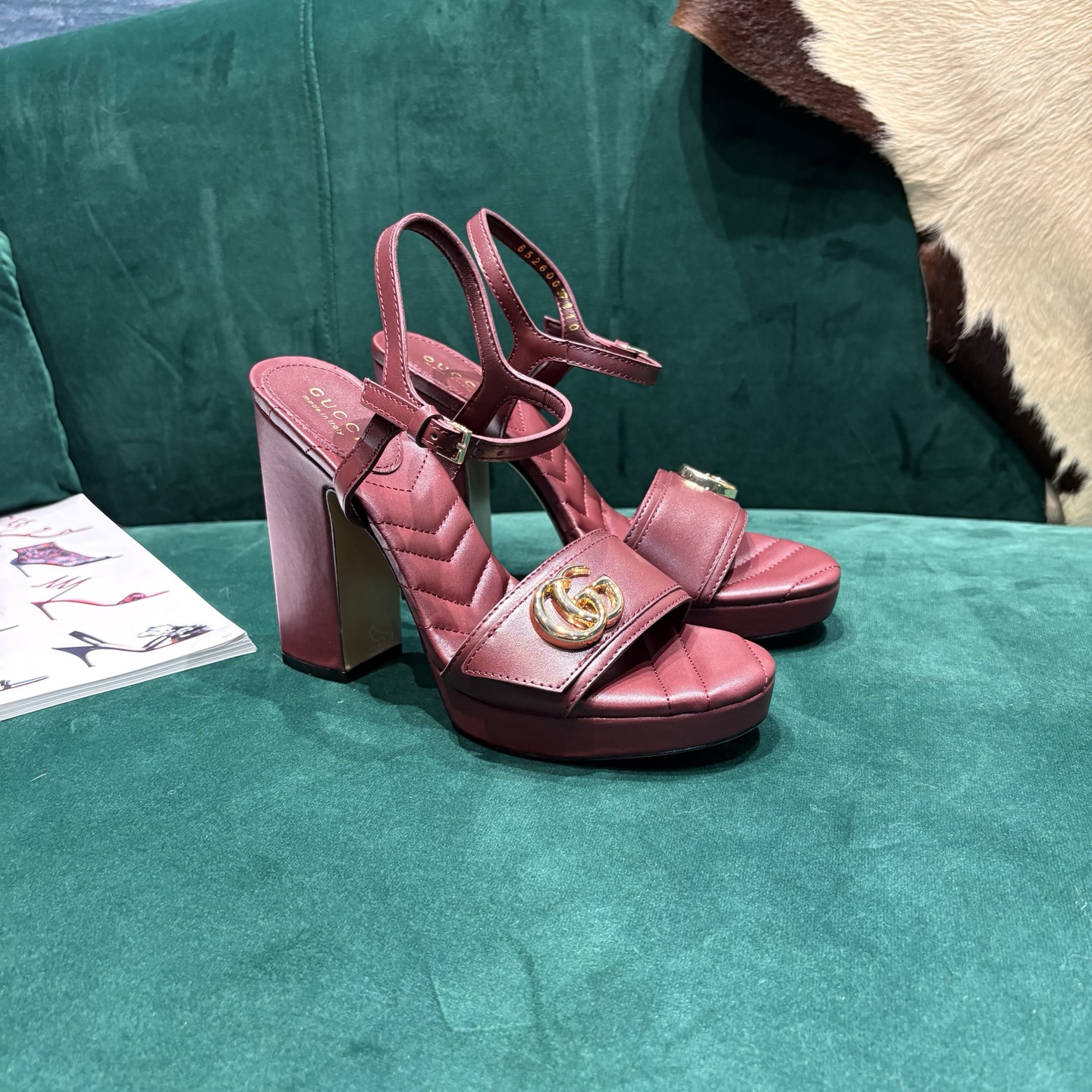 Gucci Style Red Leather Women's Shoes style reference detail image 2 from source 784664