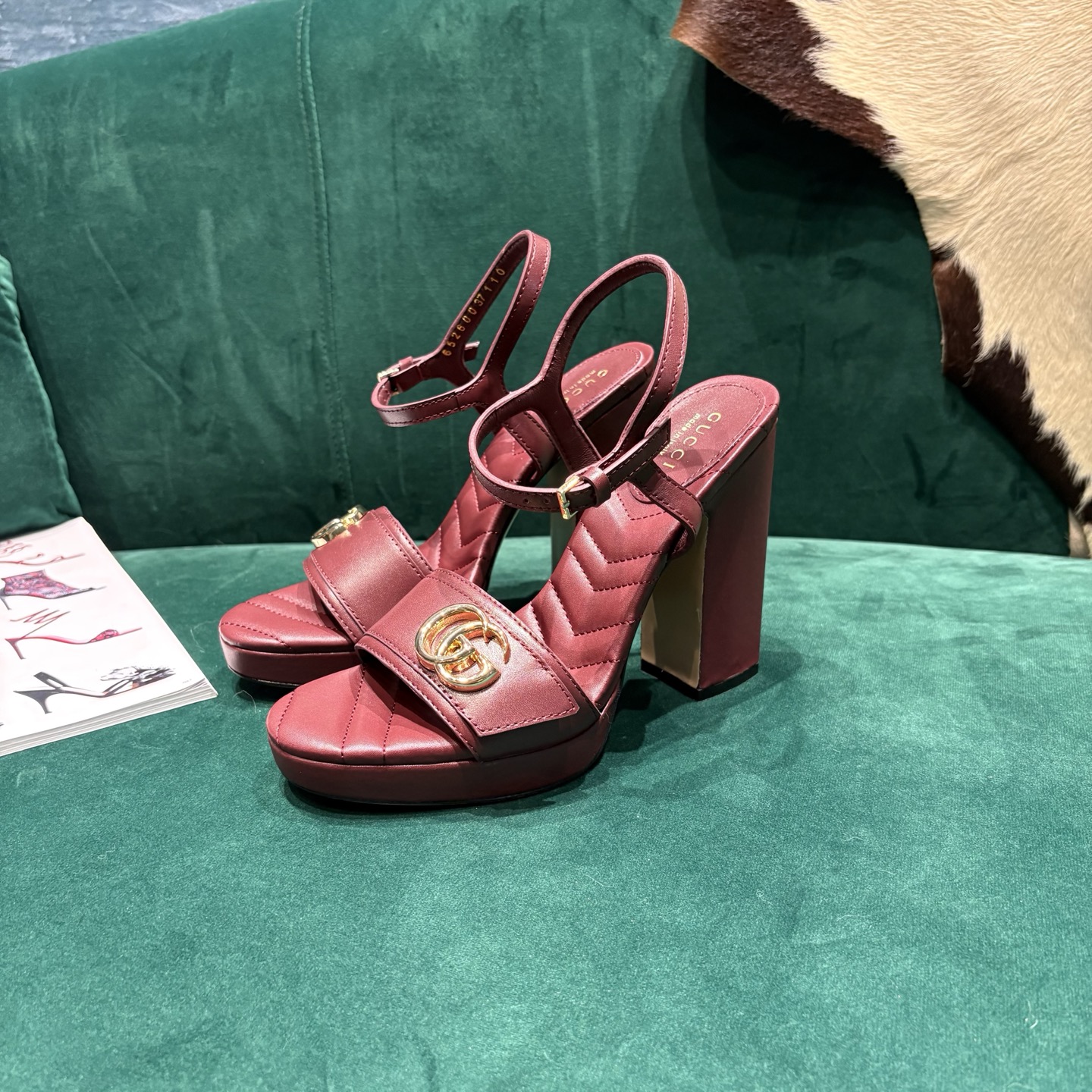 Gucci Style Red Leather Women's Shoes style reference detail image 3 from source 784664