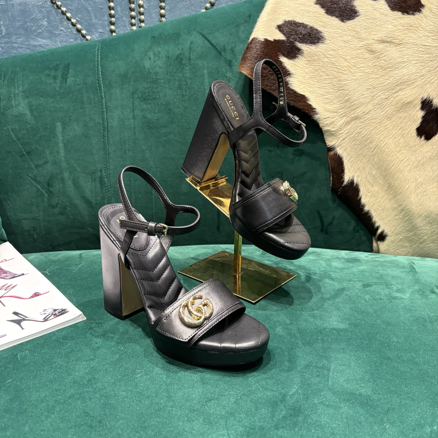 Gucci Style Red Leather Women's Shoes style reference detail image 9 from source 784665