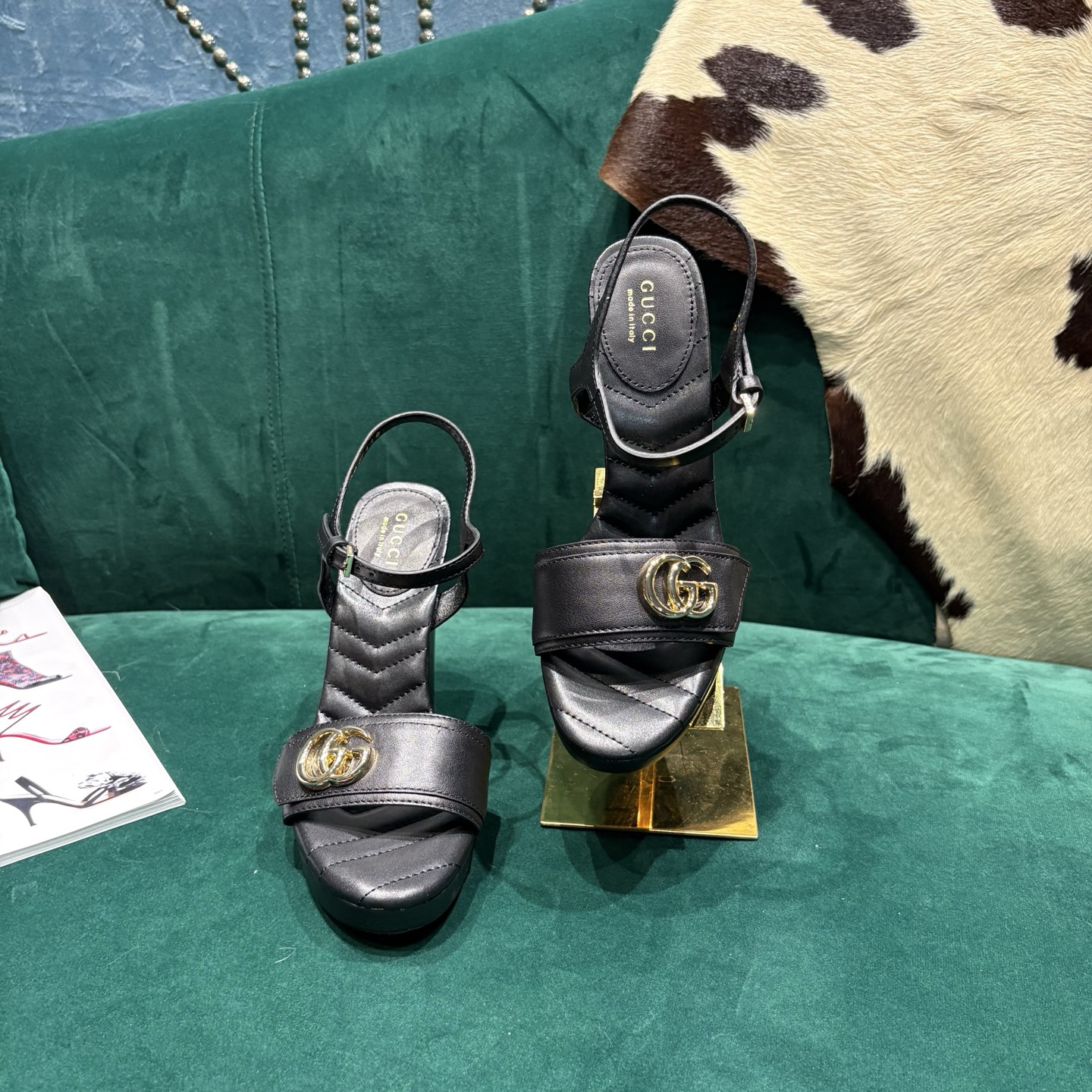 Gucci Style Red Leather Women's Shoes style reference detail image 8 from source 784665