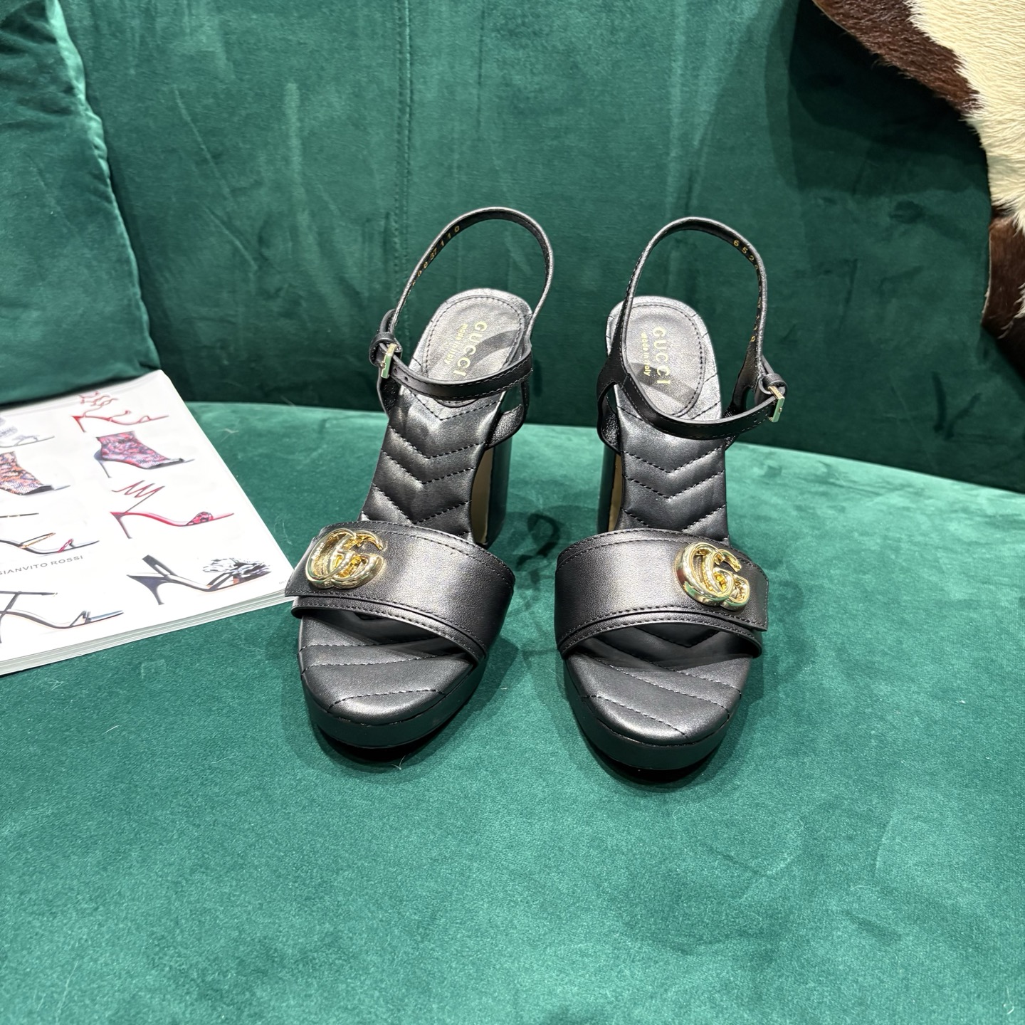 Gucci Style Red Leather Women's Shoes style reference detail image 1 from source 784665