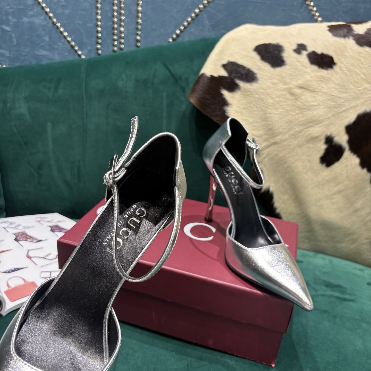 Gucci Style Leather Women's Shoes style reference detail image 7 from source 784666