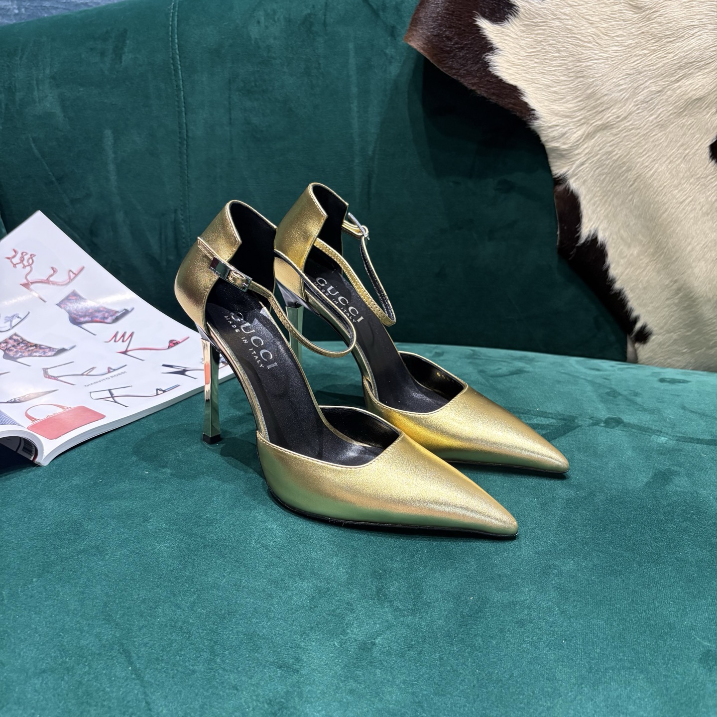 Gucci Style Leather Women's Shoes style reference detail image 2 from source 784668
