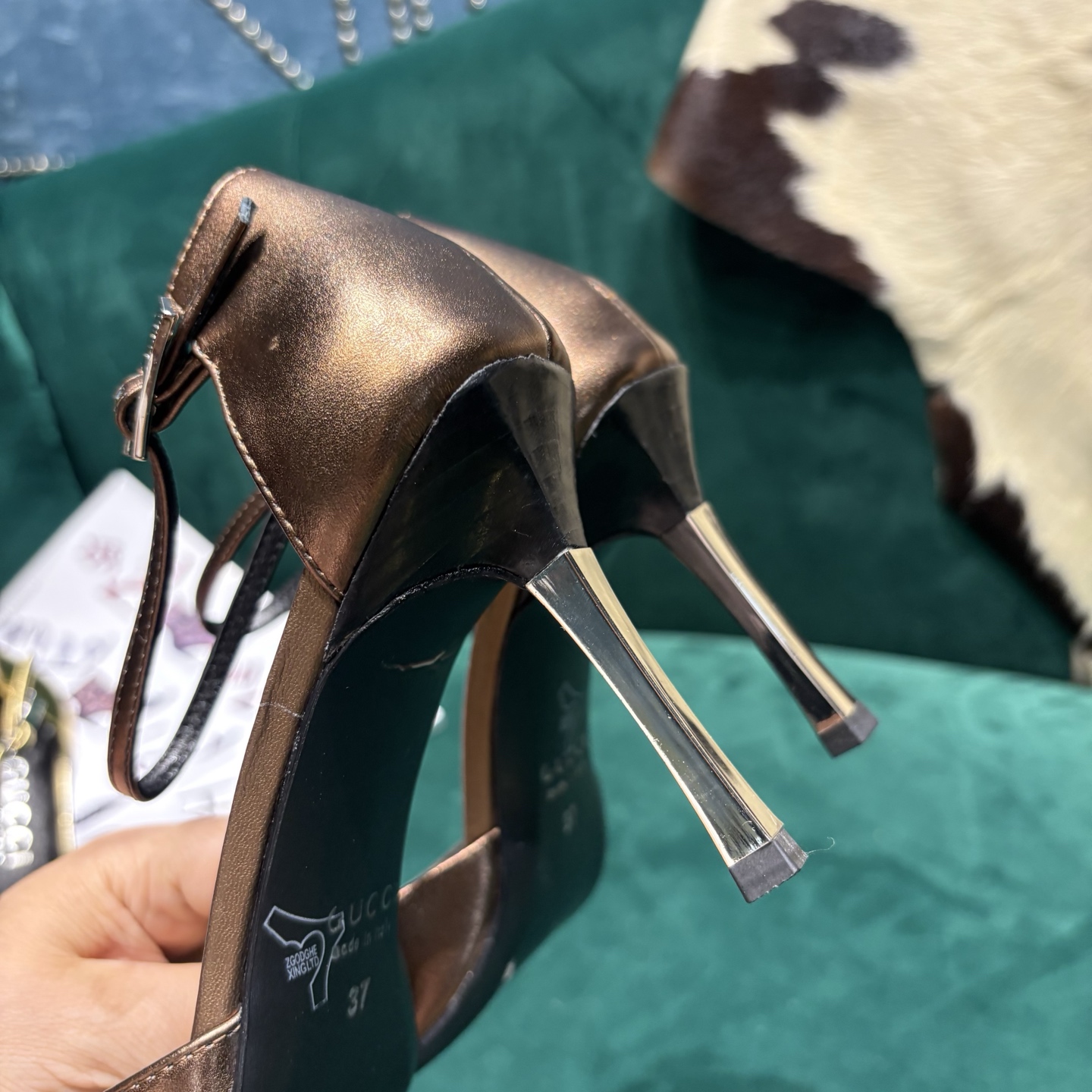 Gucci Style Leather Women's Shoes style reference detail image 7 from source 784669