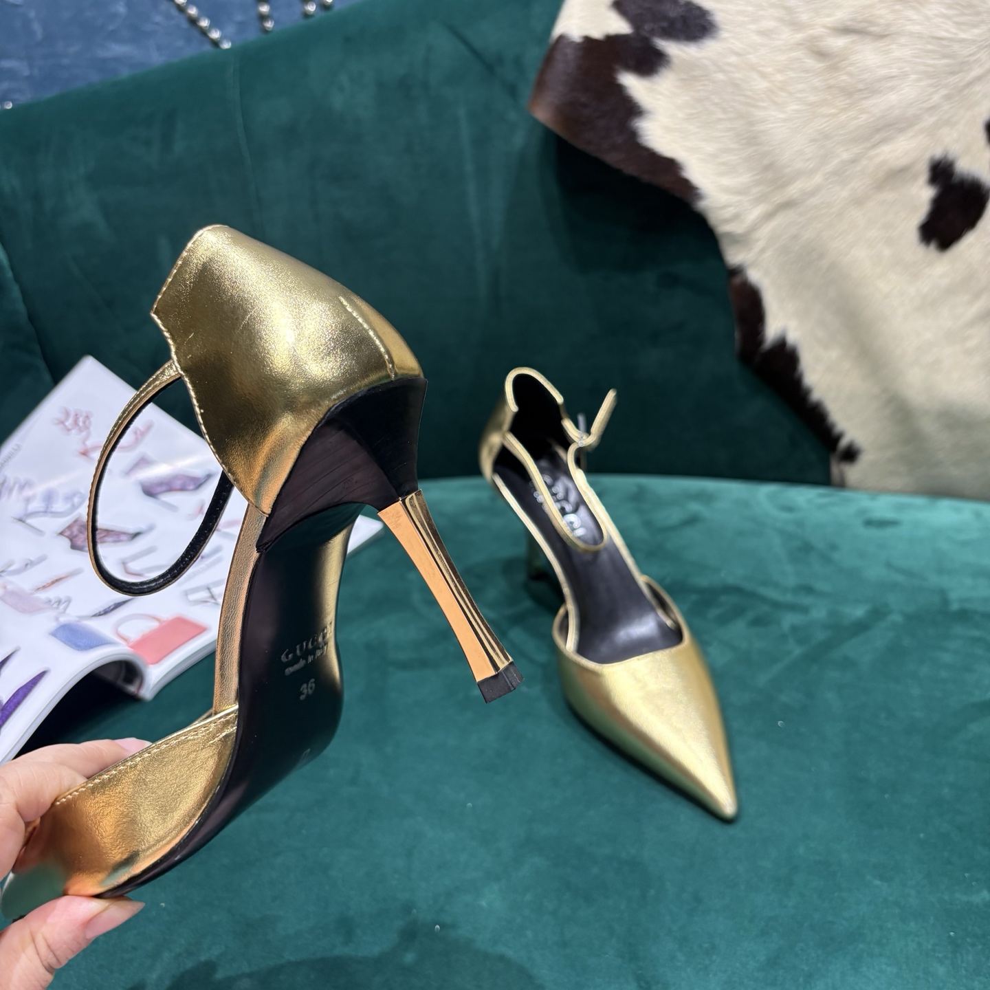 Gucci Style Leather Women's Shoes style reference detail image 6 from source 784670