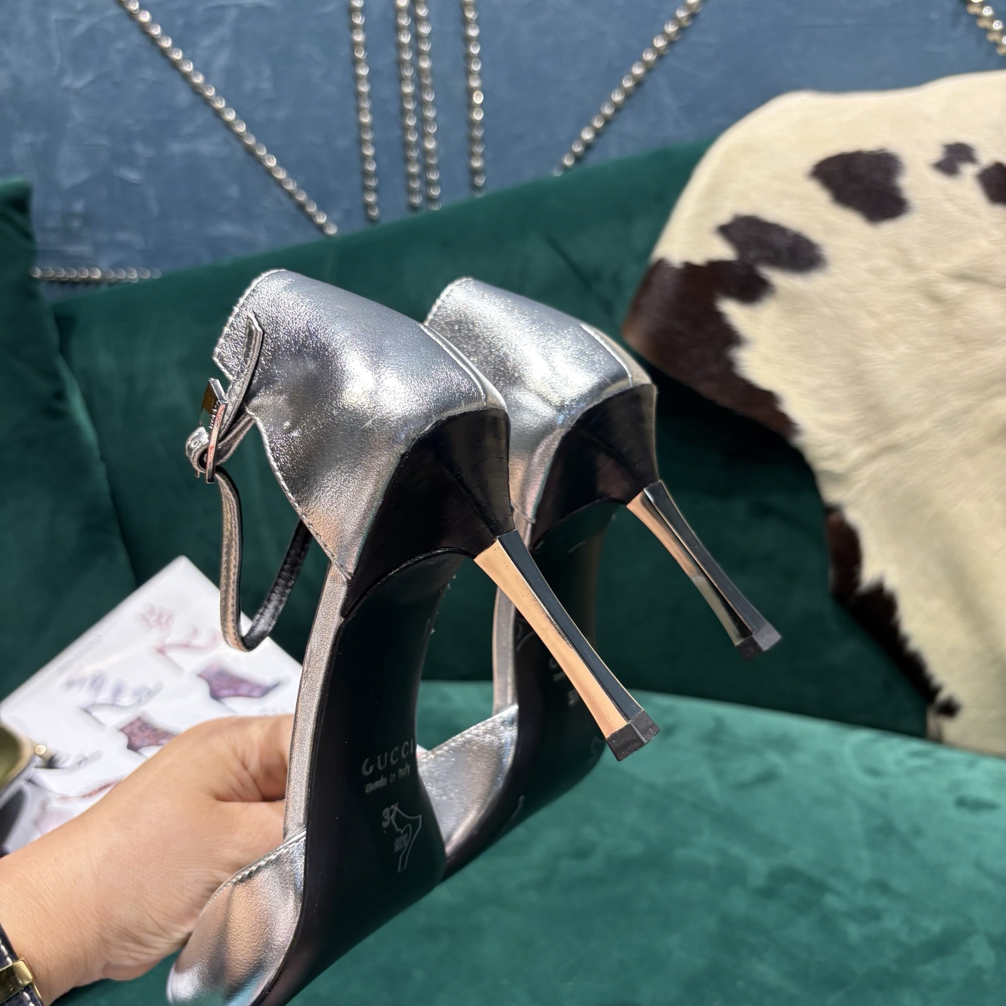 Gucci Style Leather Women's Shoes style reference detail image 9 from source 784671