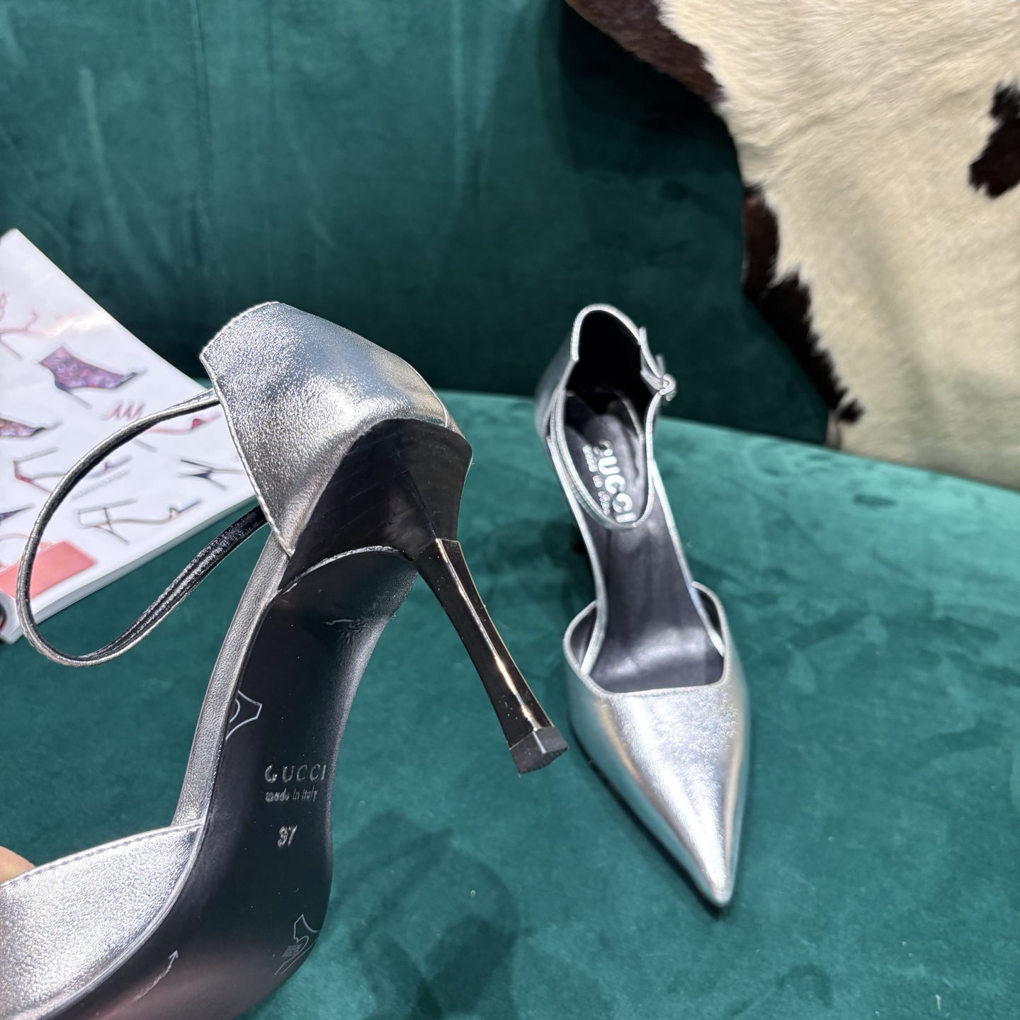 Gucci Style Leather Women's Shoes style reference detail image 8 from source 784671