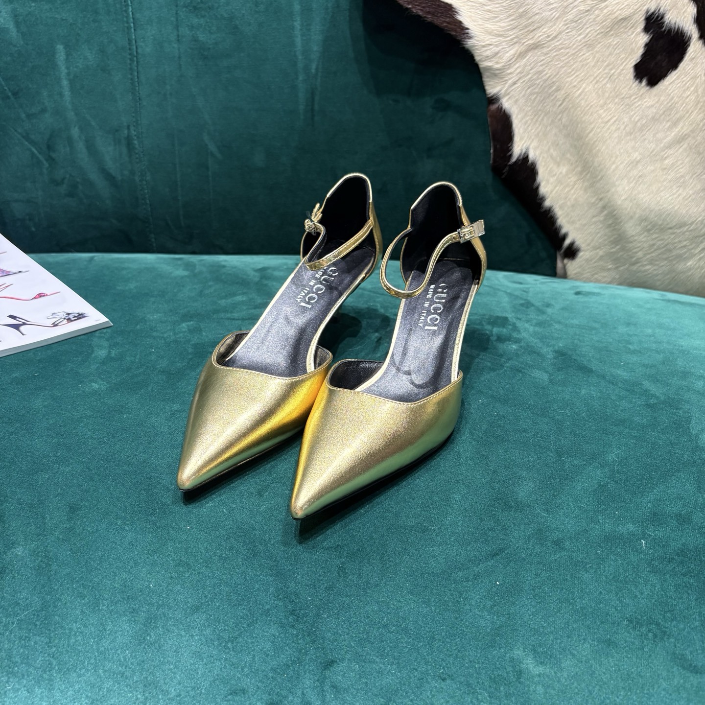 Gucci Style Leather Women's Shoes style reference detail image 1 from source 784672