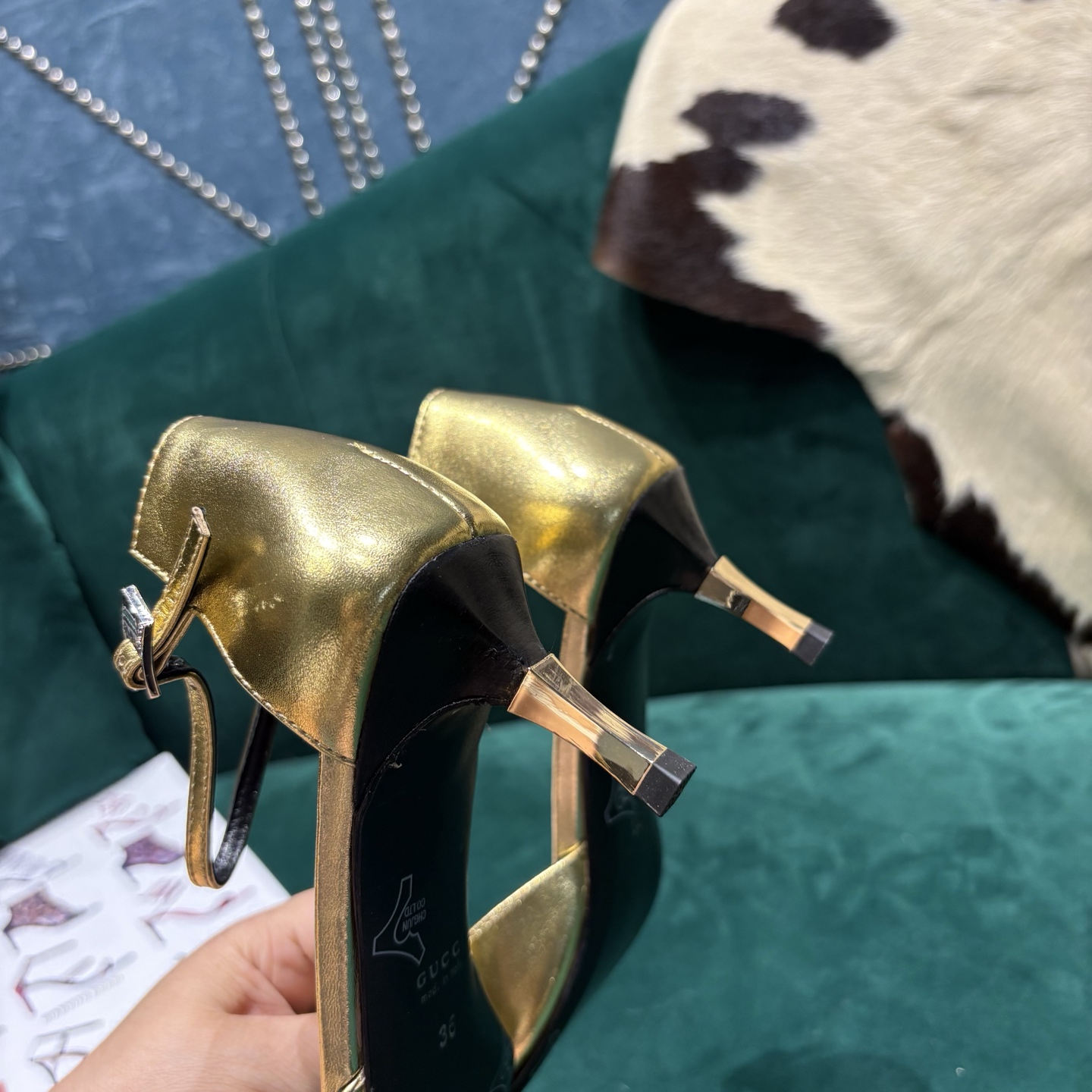 Gucci Style Leather Women's Shoes style reference detail image 7 from source 784672