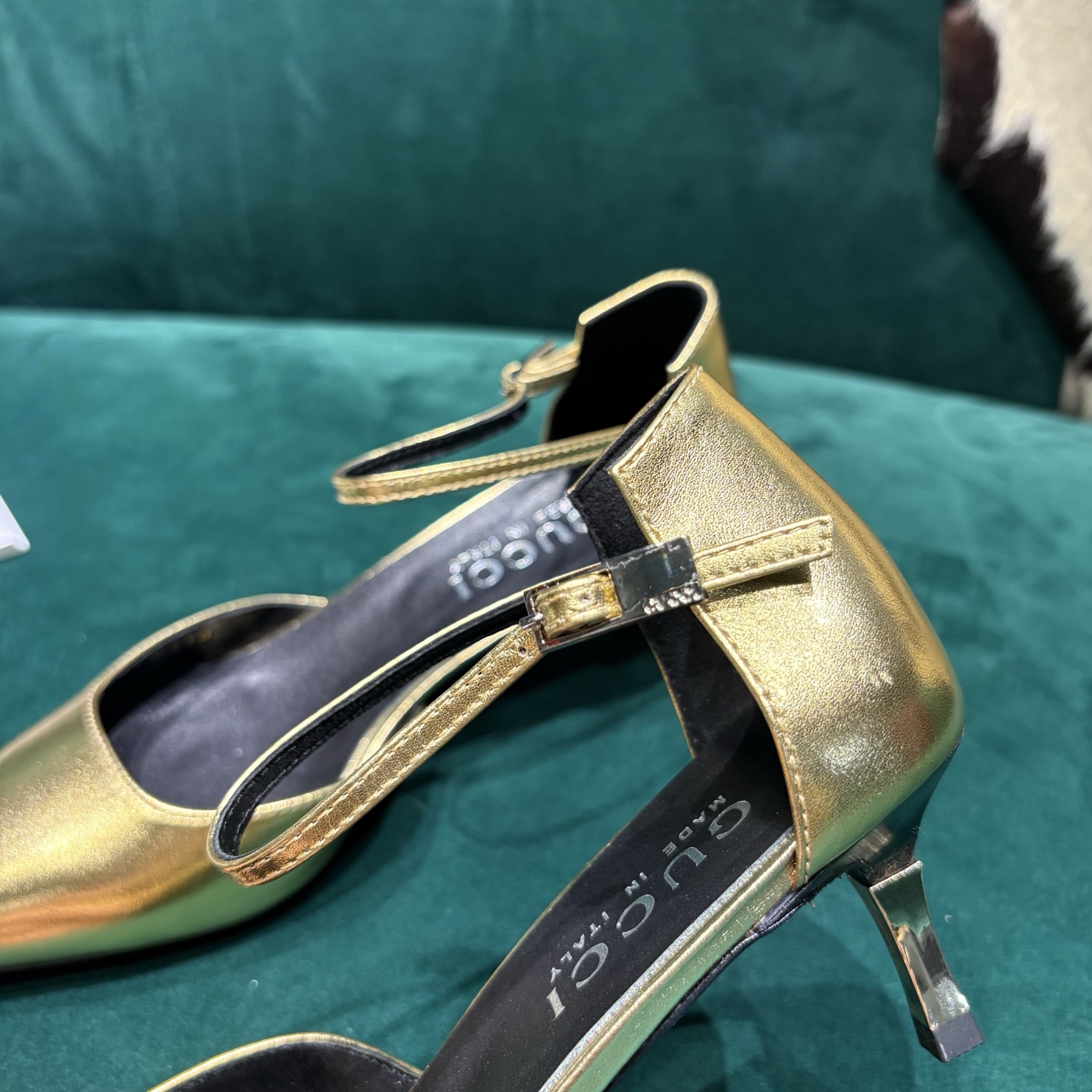 Gucci Style Leather Women's Shoes style reference detail image 8 from source 784672