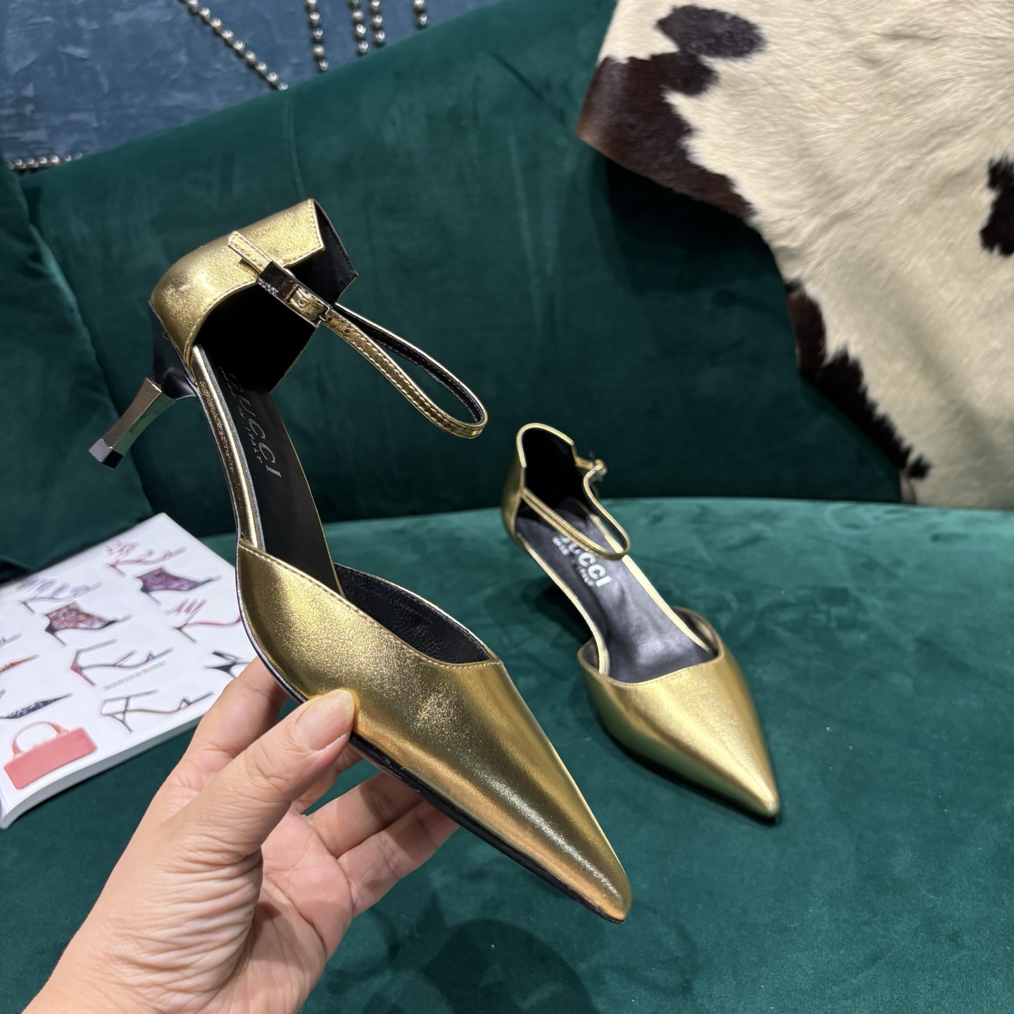 Gucci Style Leather Women's Shoes style reference detail image 4 from source 784672