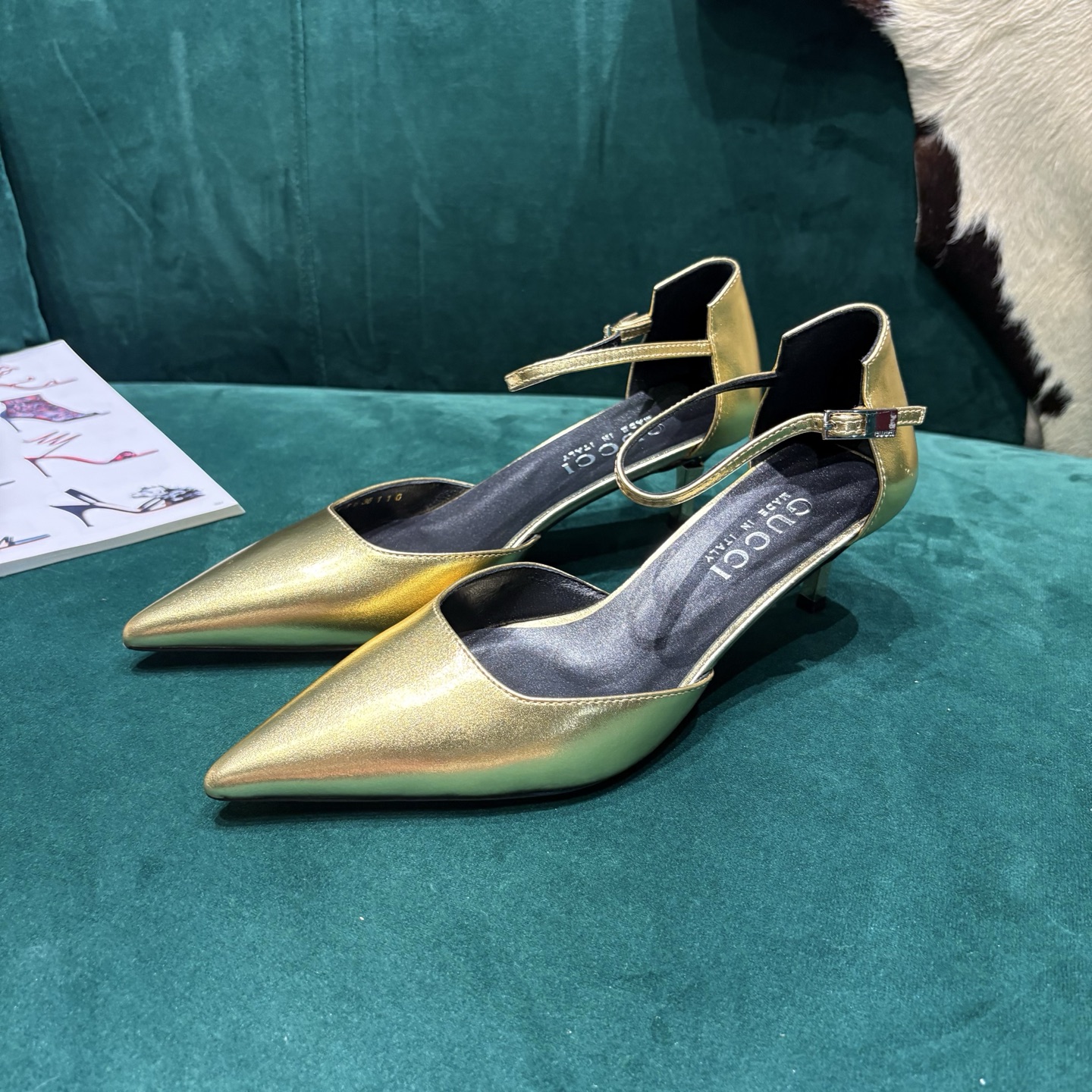 Gucci Style Leather Women's Shoes style reference detail image 3 from source 784672