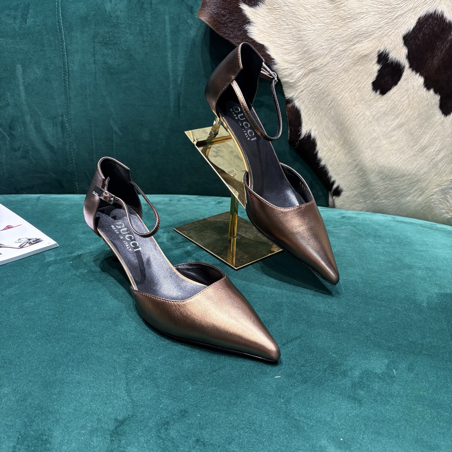 Gucci Style Leather Women's Shoes style reference detail image 8 from source 784674