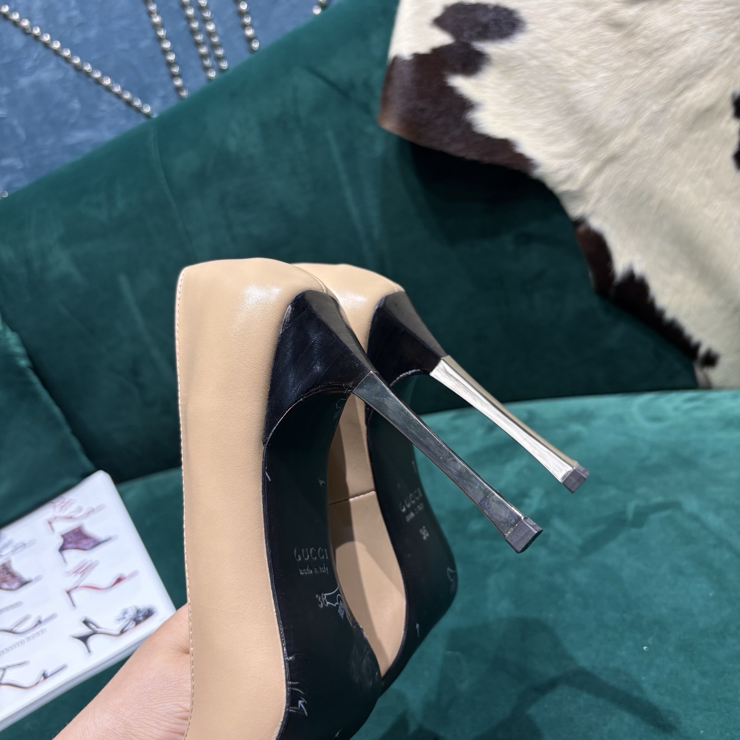 Gucci Style Leather Women's Shoes style reference detail image 6 from source 784675