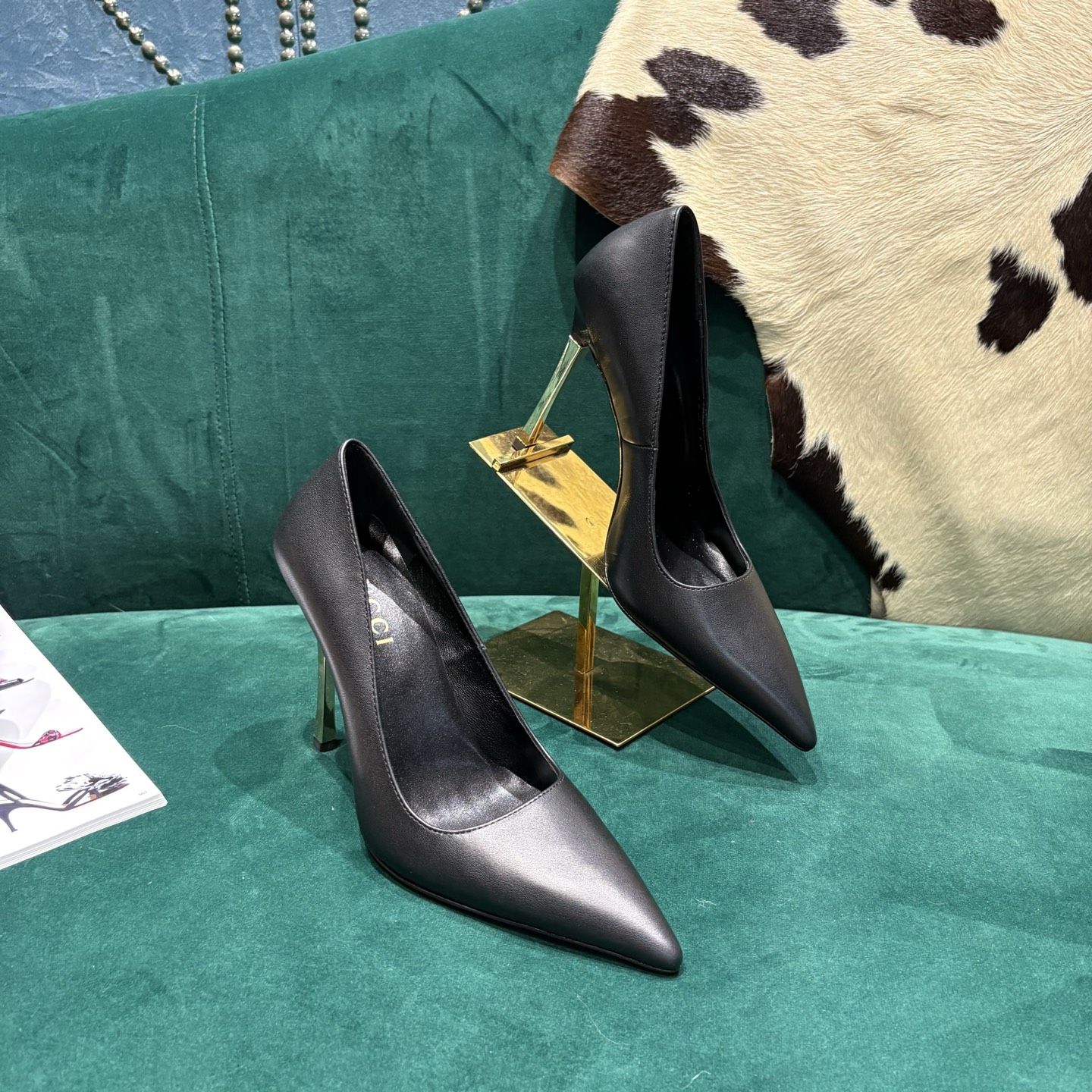 Gucci Style Leather Women's Shoes style reference detail image 9 from source 784676
