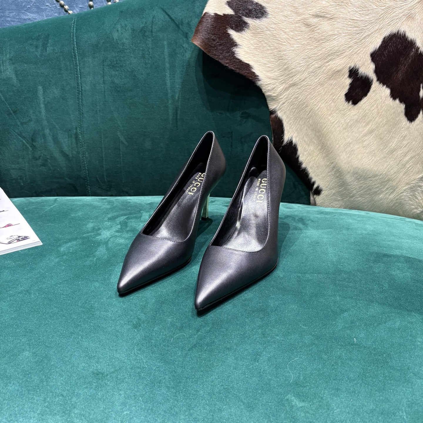 Gucci Style Leather Women's Shoes style reference detail image 1 from source 784679