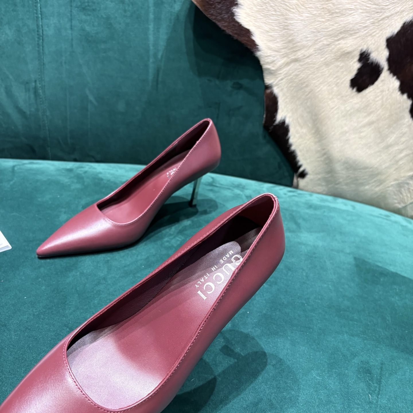Gucci Style Leather Women's Shoes style reference detail image 5 from source 784680