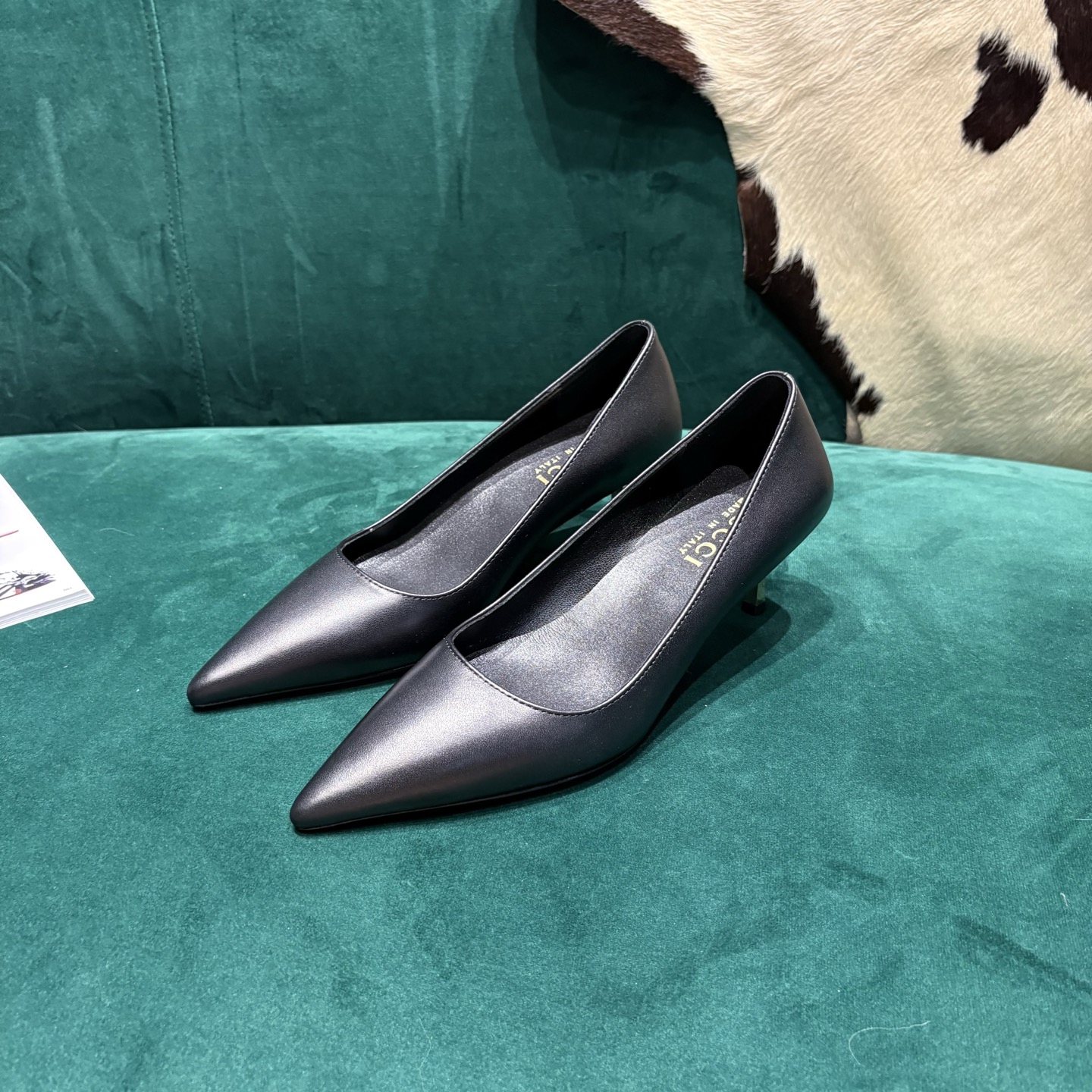 Gucci Style Leather Women's Shoes style reference detail image 3 from source 784681