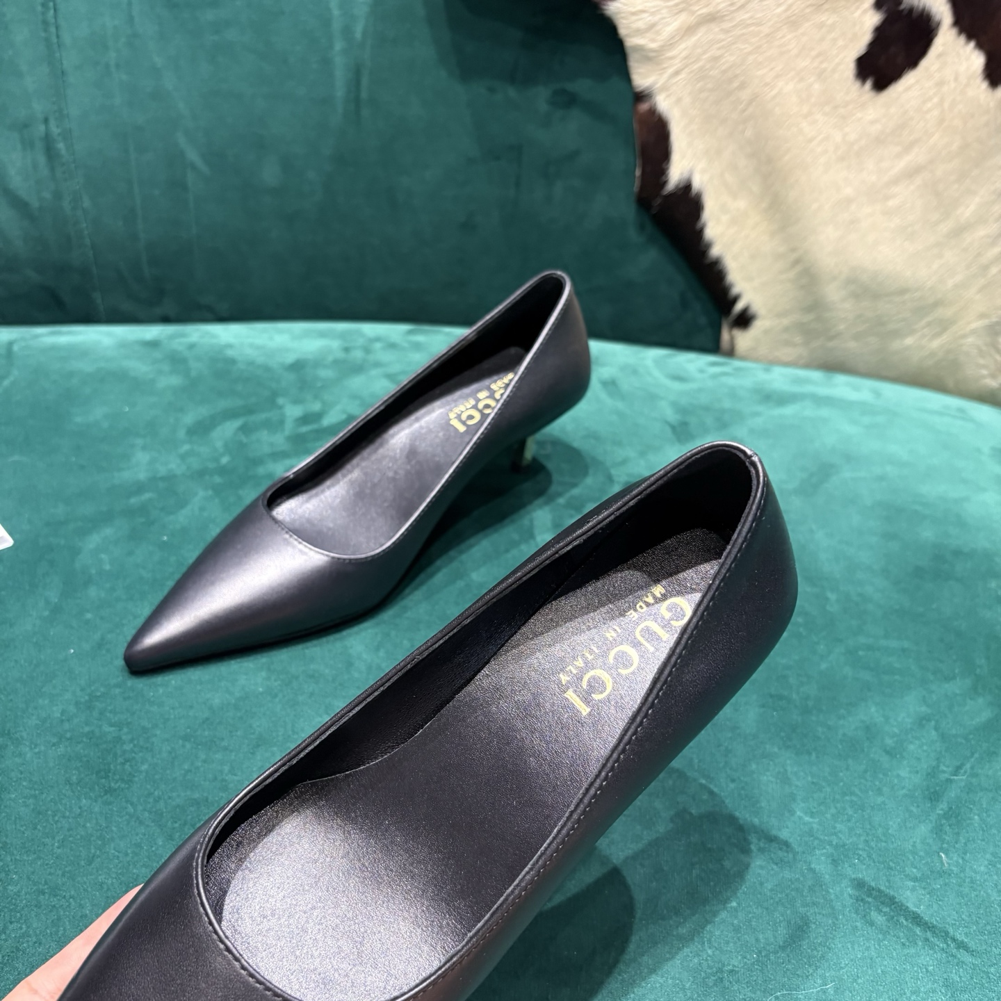Gucci Style Leather Women's Shoes style reference detail image 5 from source 784681