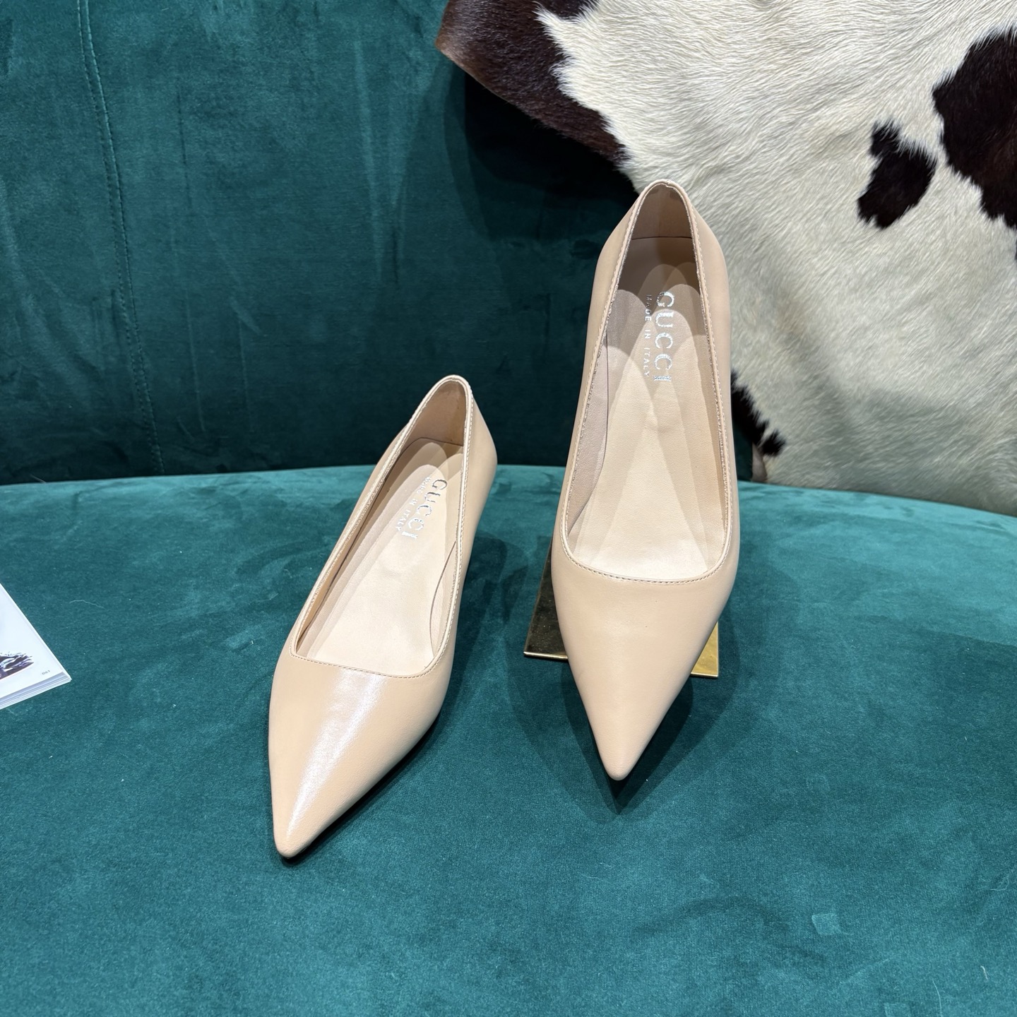Gucci Style Leather Women's Shoes style reference detail image 8 from source 784682