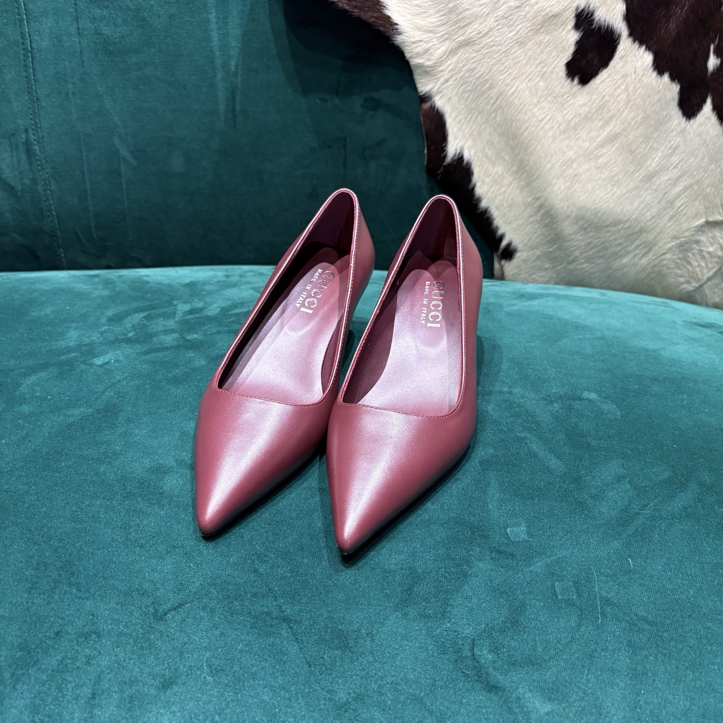 Gucci Style Leather Women's Shoes style reference detail image 1 from source 784683